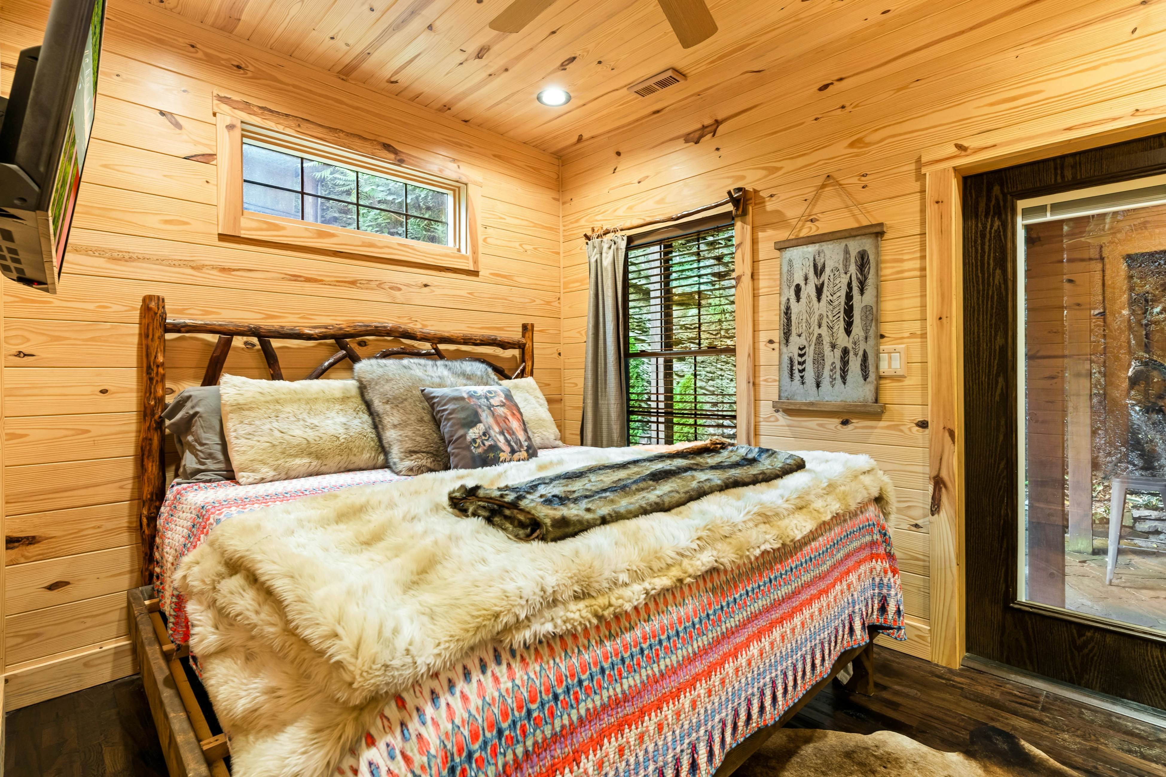 Fairytale Mtn Cottage, Sleeps 6・Hot Tub・Fireplace