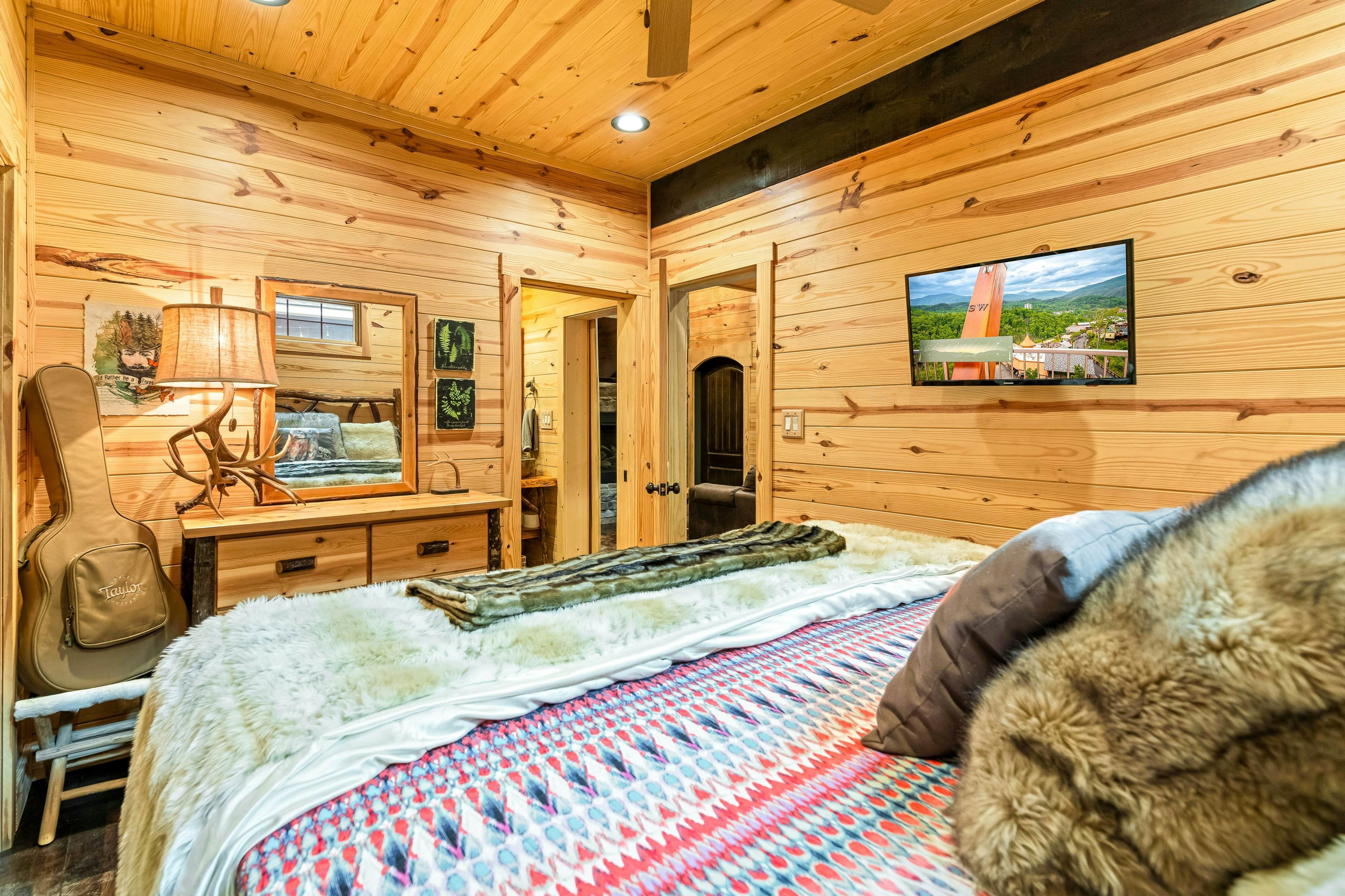 Fairytale Mtn Cottage, Sleeps 6・Hot Tub・Fireplace