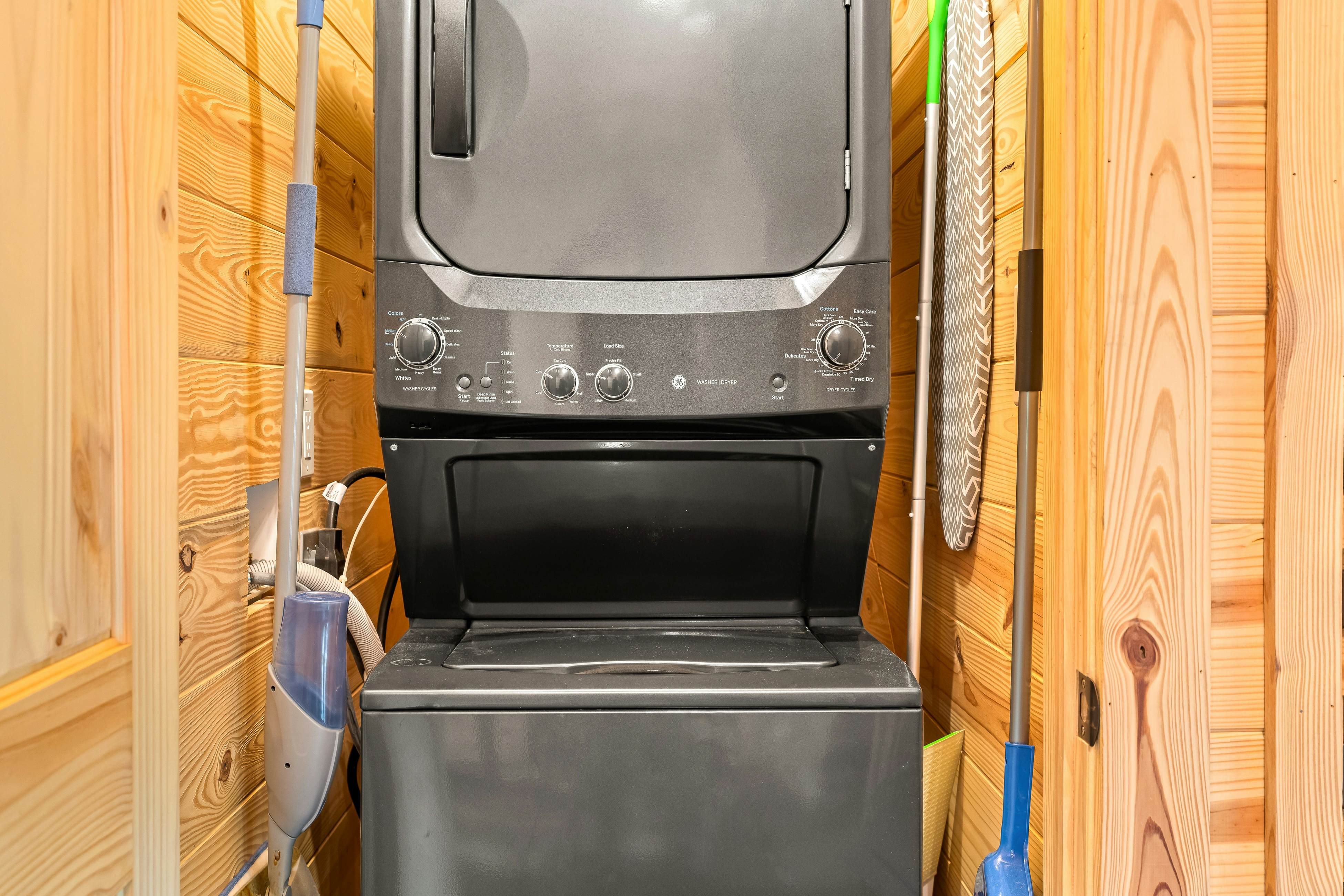 Fairytale Mtn Cottage, Sleeps 6・Hot Tub・Fireplace