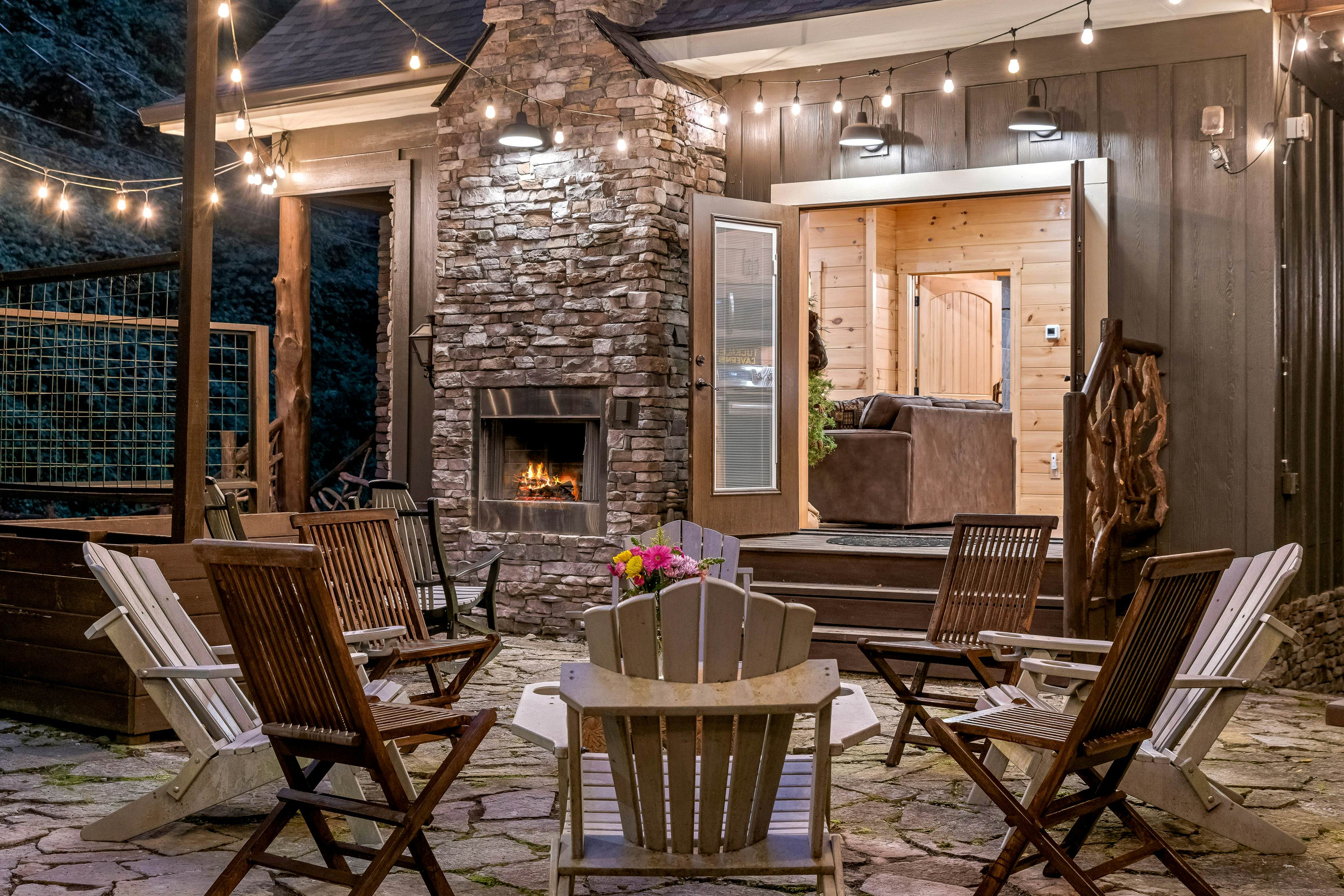 Fairytale Mtn Cottage, Sleeps 6・Hot Tub・Fireplace