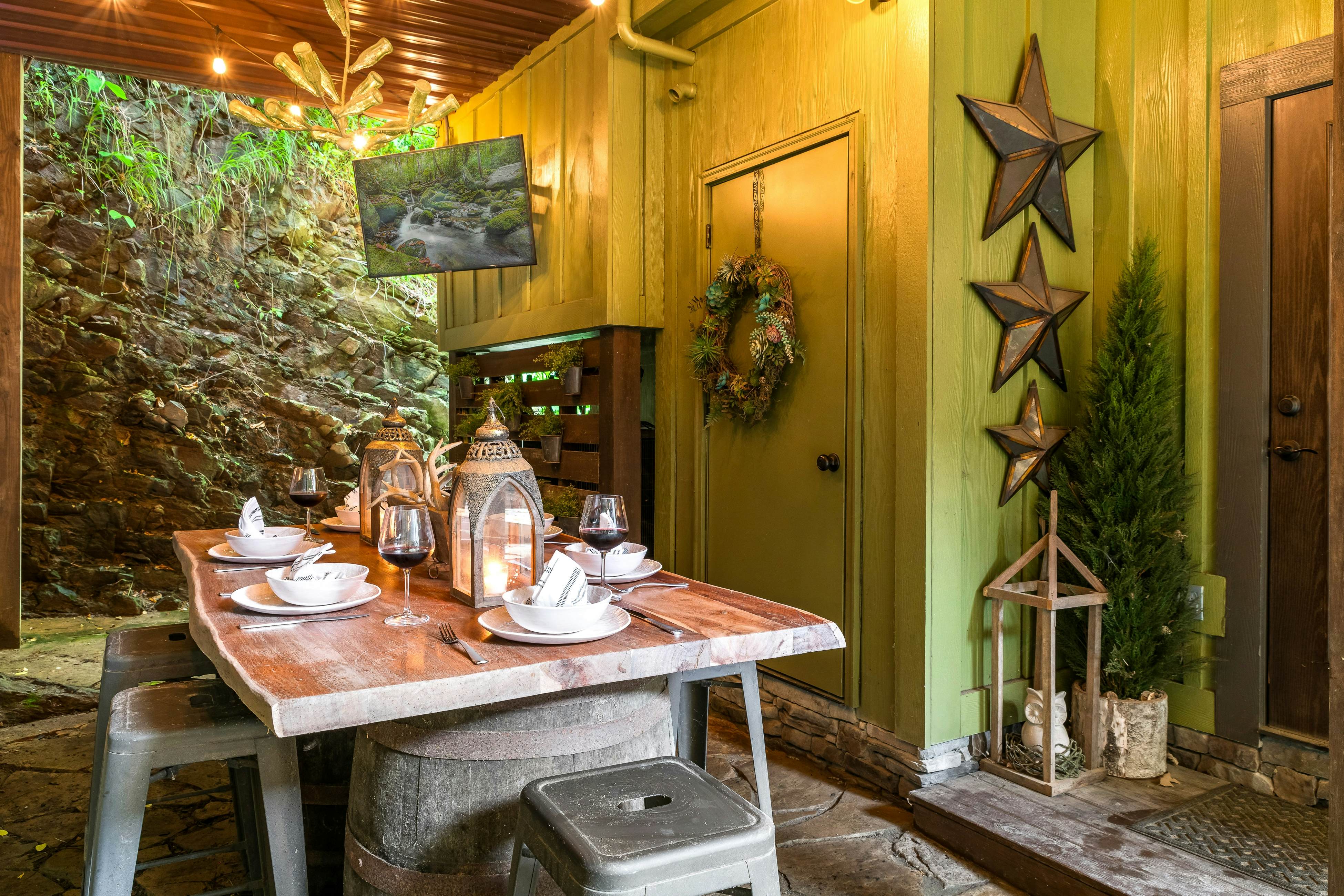 Fairytale Mtn Cottage, Sleeps 6・Hot Tub・Fireplace