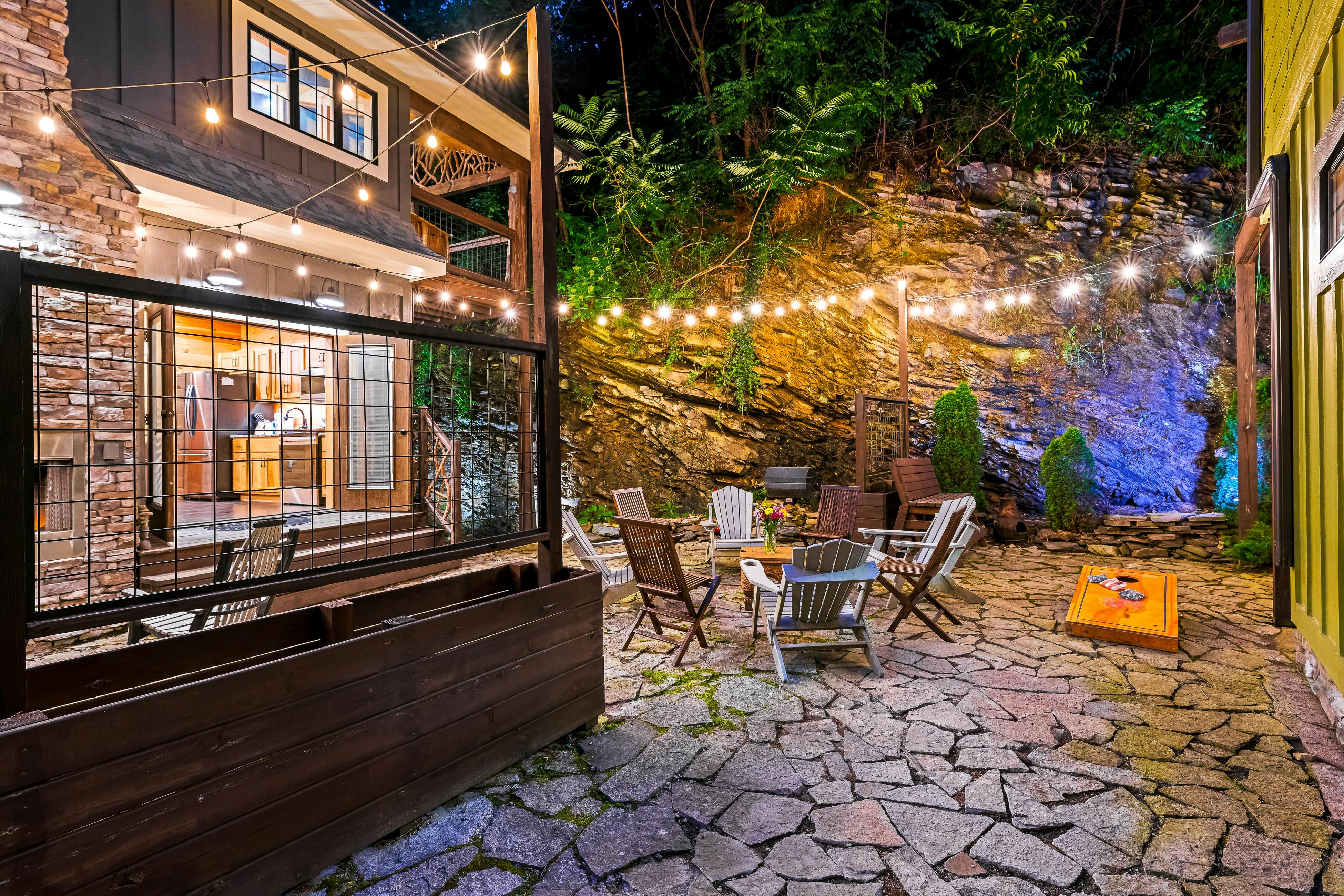 Fairytale Mtn Cottage, Sleeps 6・Hot Tub・Fireplace