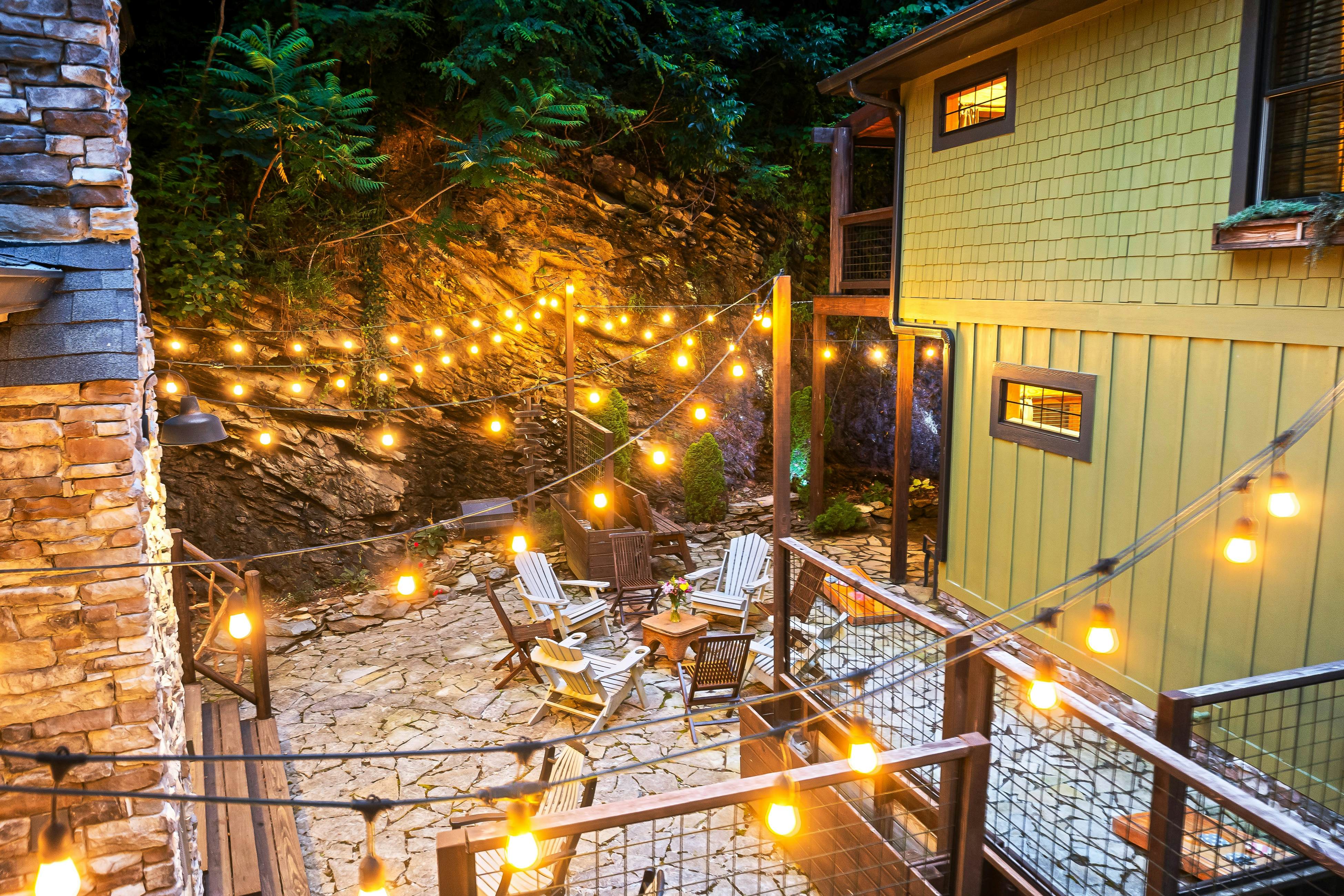 Fairytale Mtn Cottage, Sleeps 6・Hot Tub・Fireplace