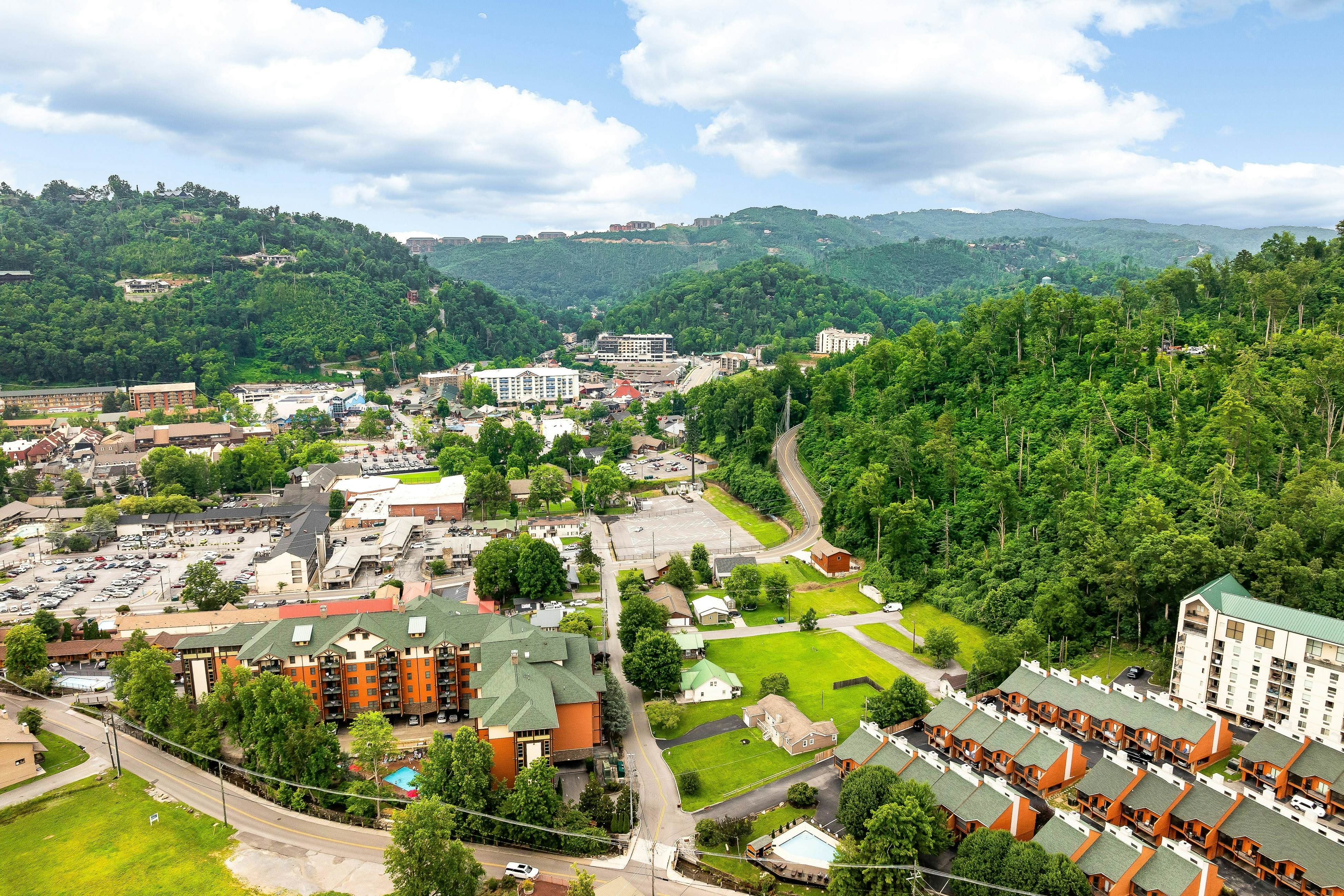 Fairytale Mtn Cottage, Sleeps 6・Hot Tub・Fireplace