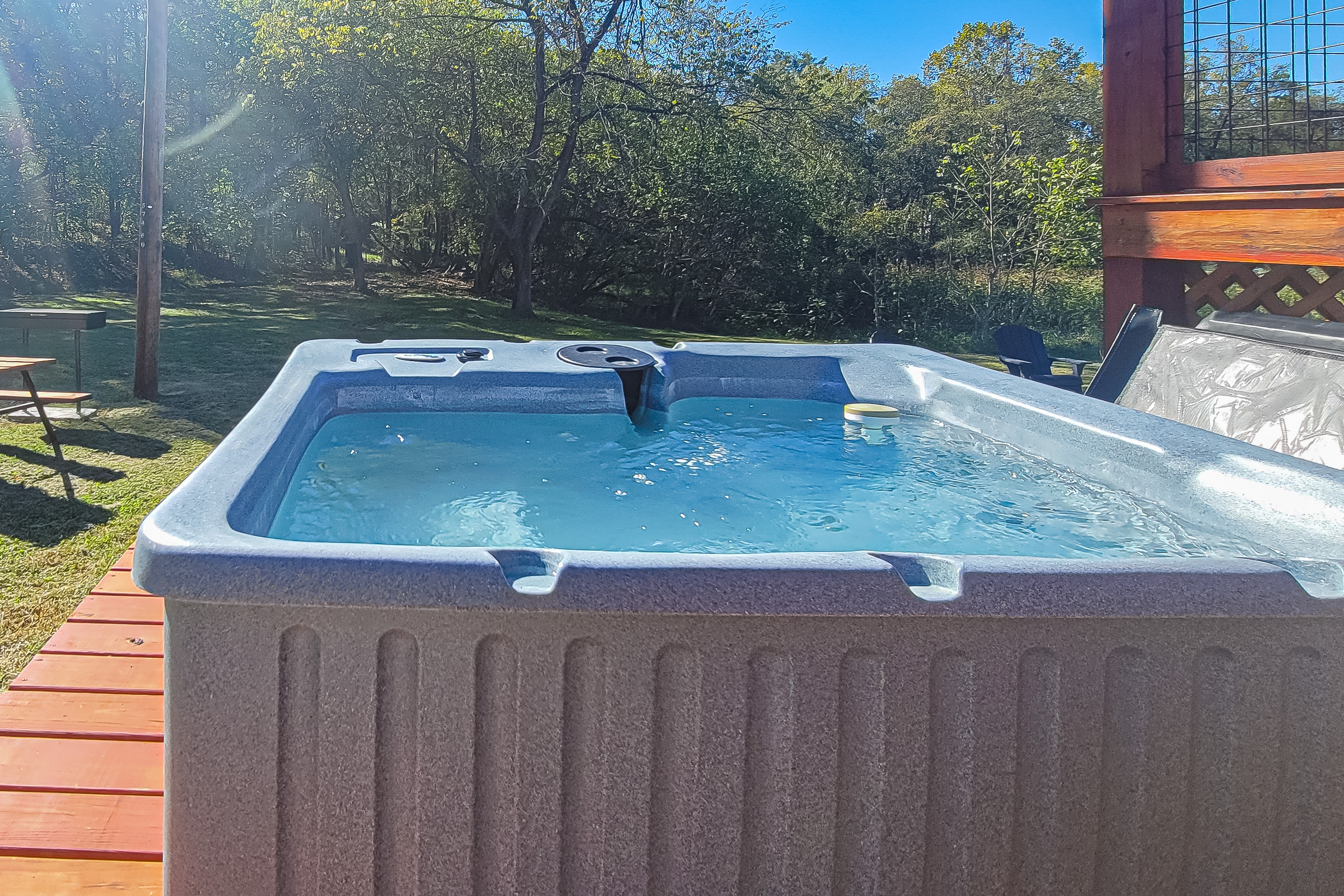 Cozy Home, Sleeps 6・Hot Tub・Fire Pit・Free Ticket