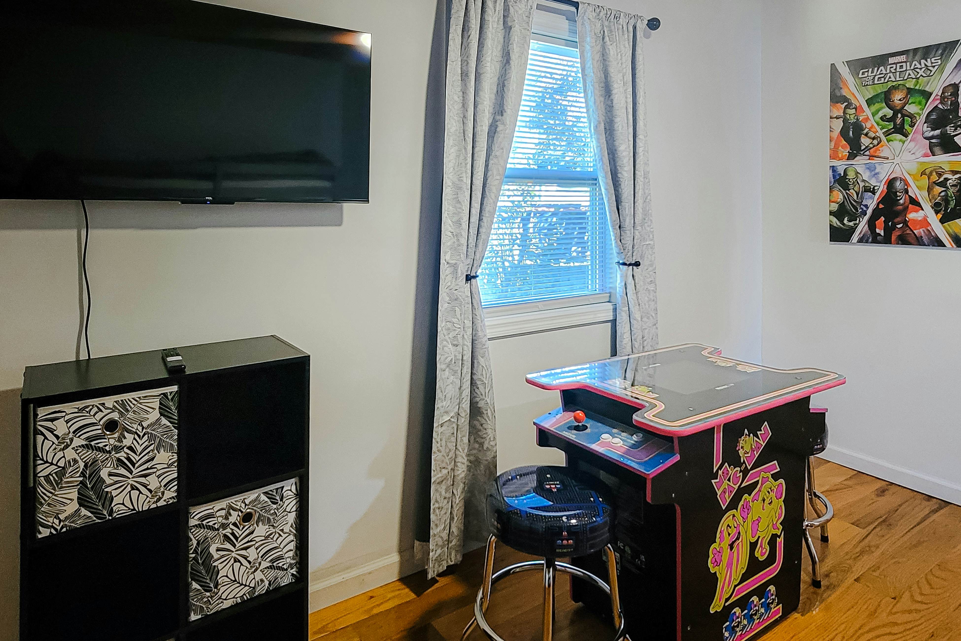 Cozy Home, Sleeps 6・Hot Tub・Fire Pit・Free Ticket