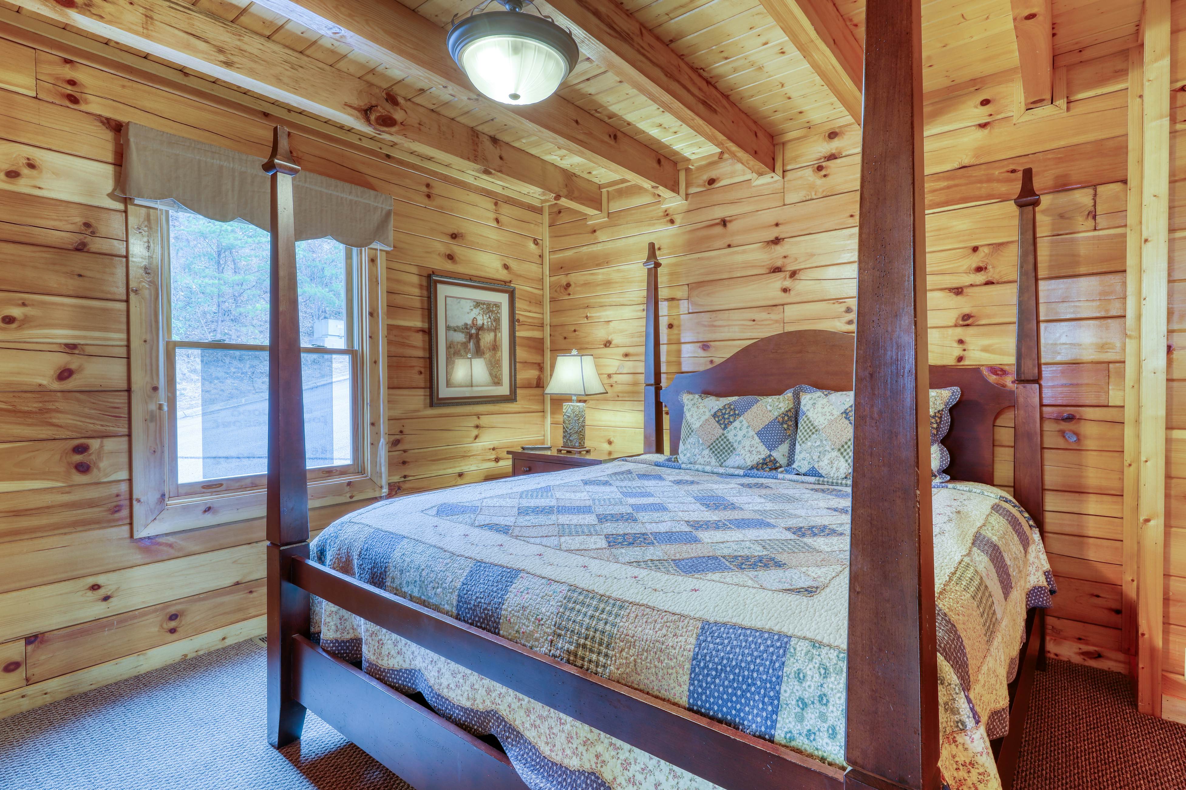 Hilltop cabin w/Free Attraction Tickets, hot tub, game room, views & resort pool