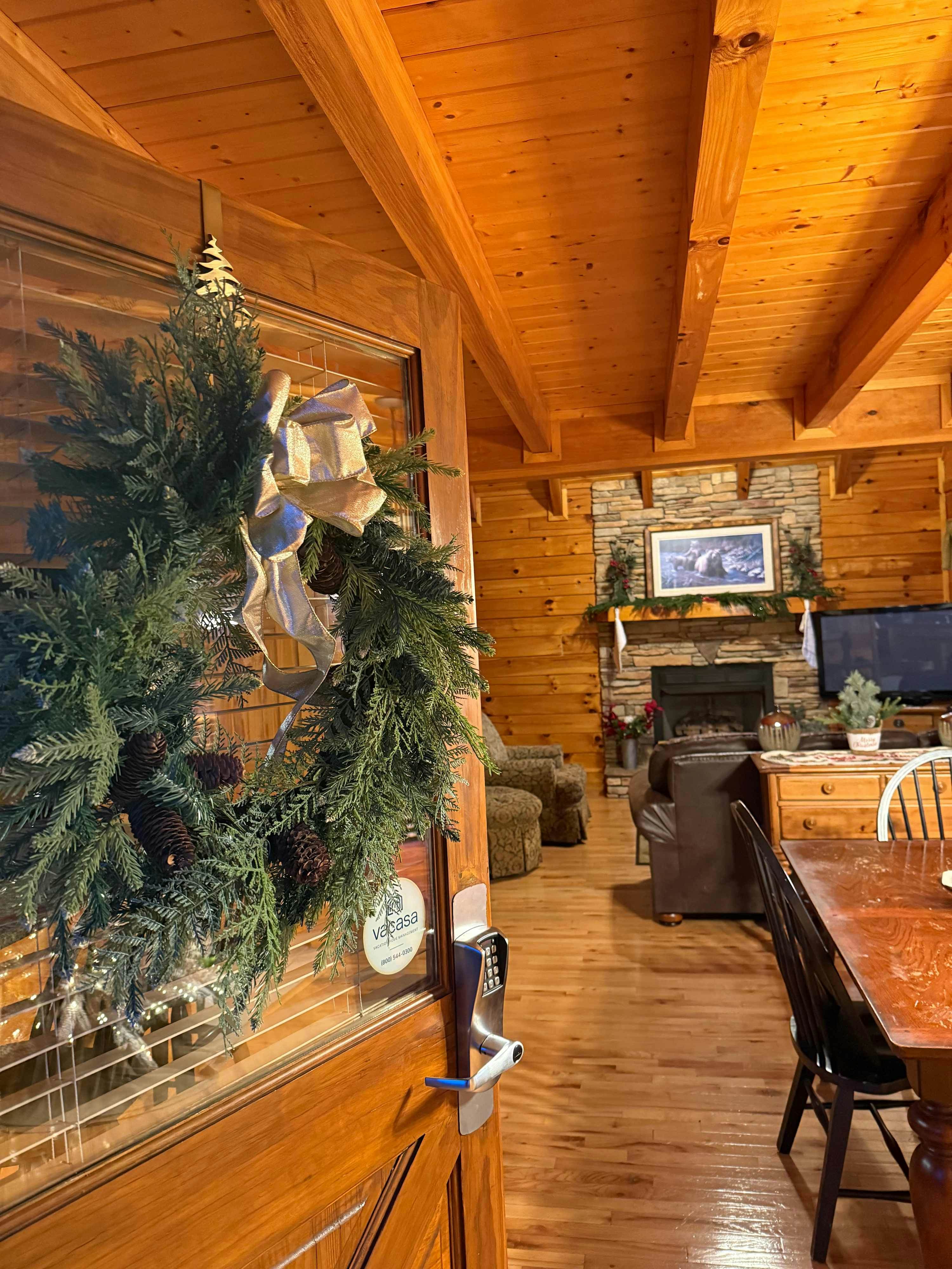 Hilltop cabin w/Free Attraction Tickets, hot tub, game room, views & resort pool