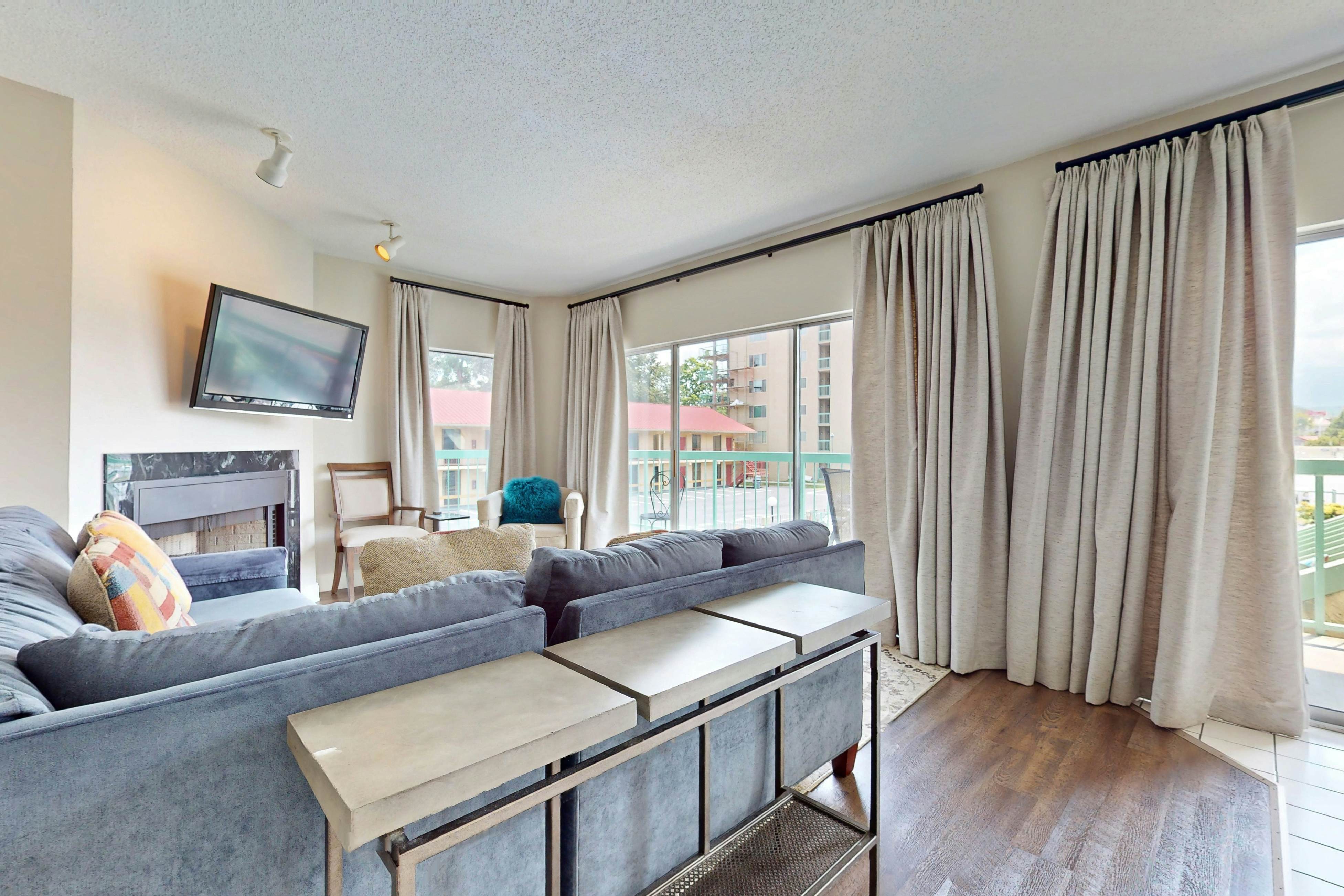 Retreat w/ Pool | Close to Pigeon Forge Main Parkway | Free Attraction Tickets