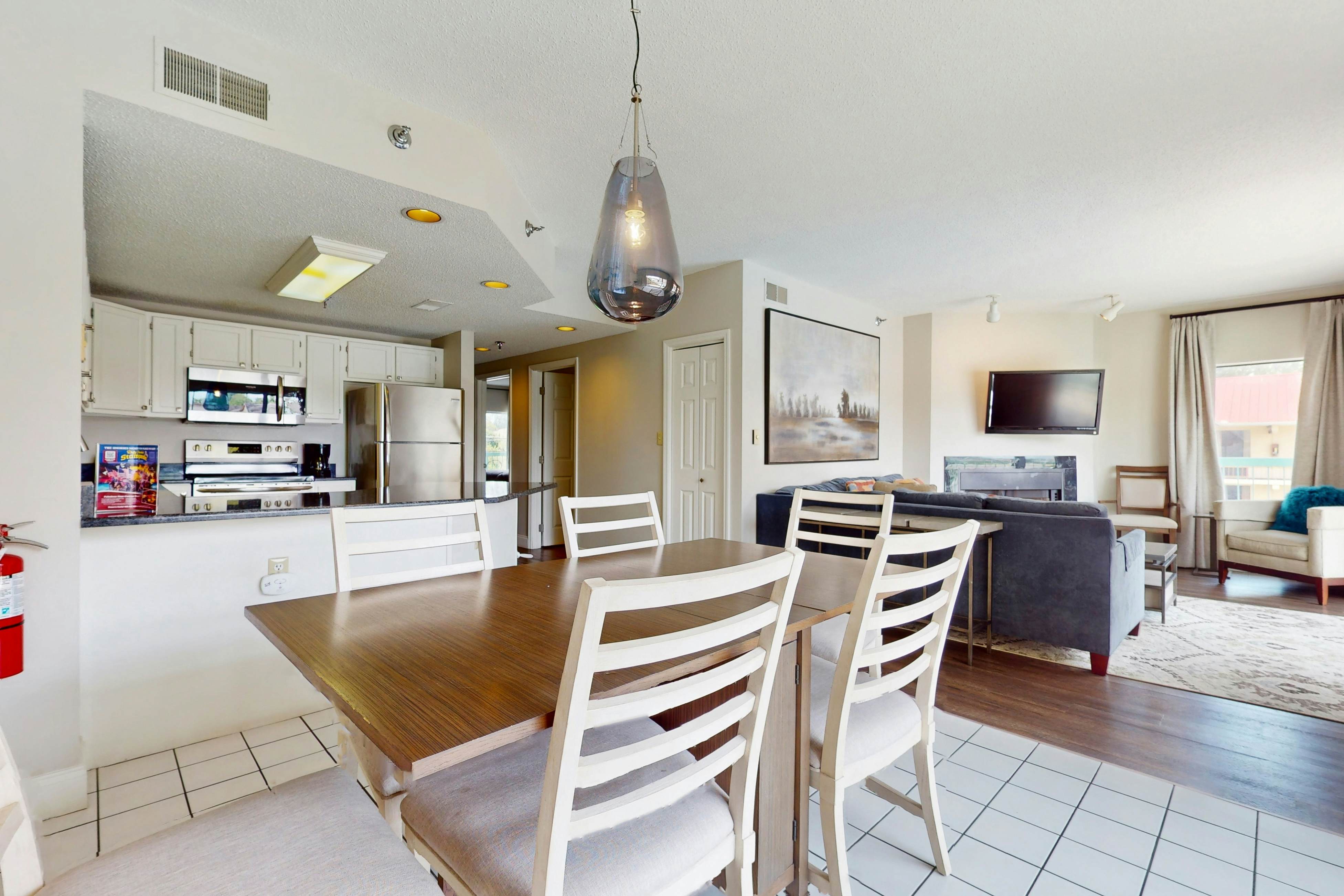 Retreat w/ Pool | Close to Pigeon Forge Main Parkway | Free Attraction Tickets