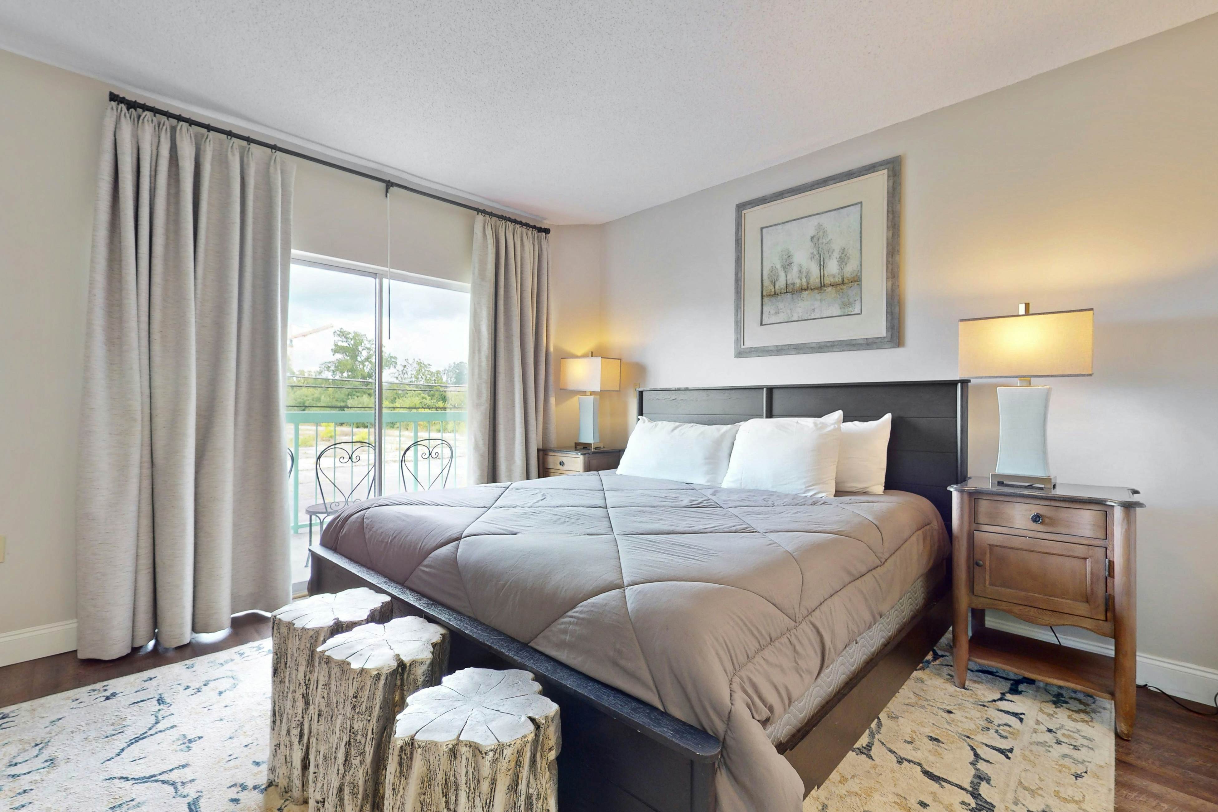 Retreat w/ Pool | Close to Pigeon Forge Main Parkway | Free Attraction Tickets