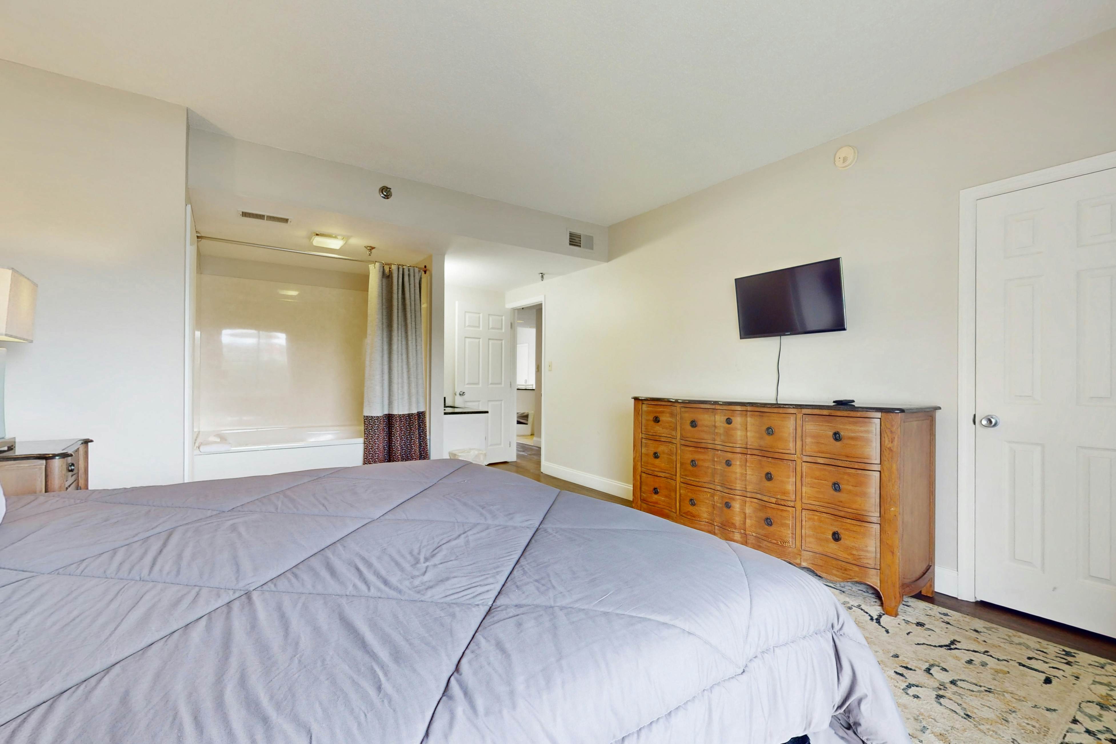 Retreat w/ Pool | Close to Pigeon Forge Main Parkway | Free Attraction Tickets