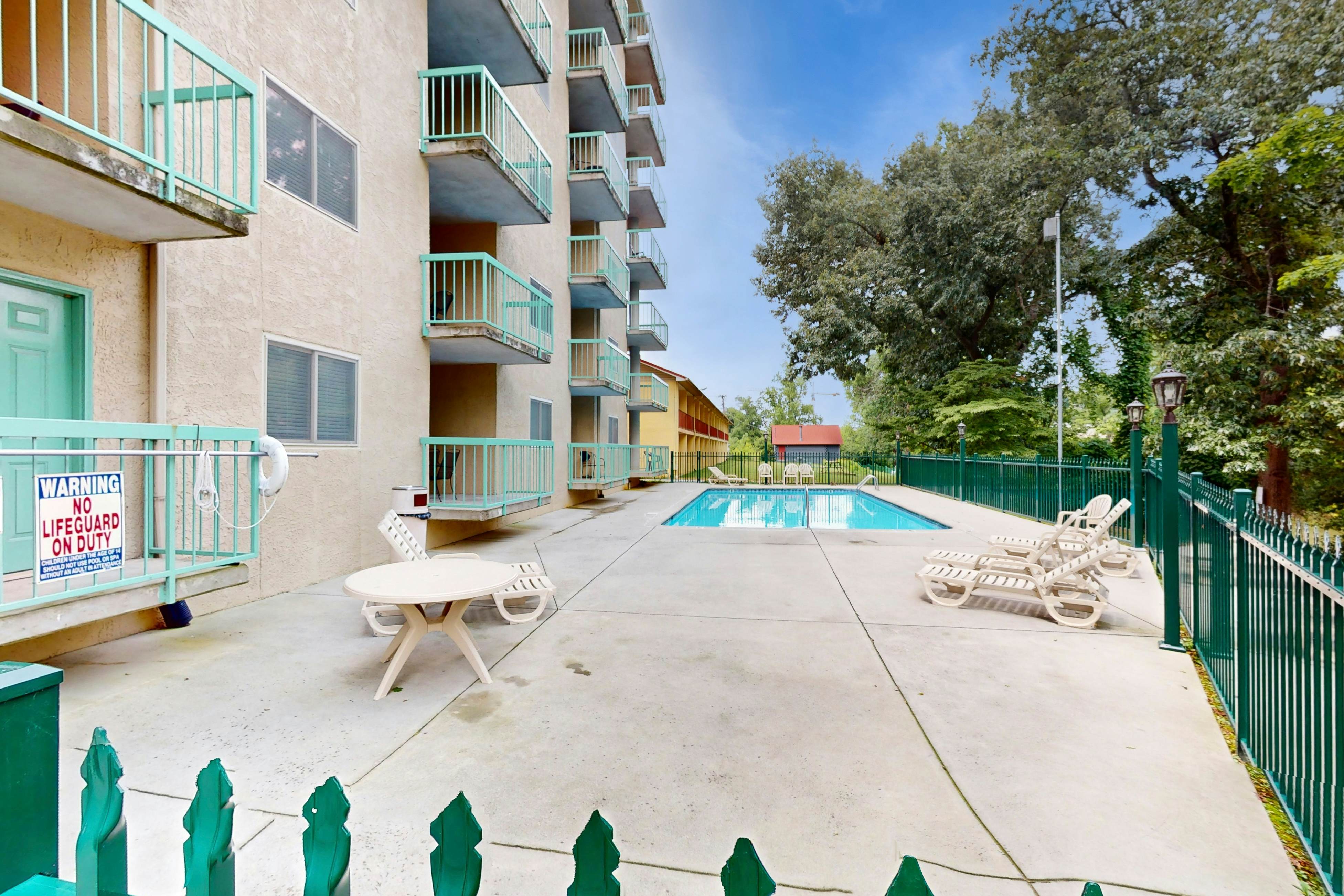 Retreat w/ Pool | Close to Pigeon Forge Main Parkway | Free Attraction Tickets