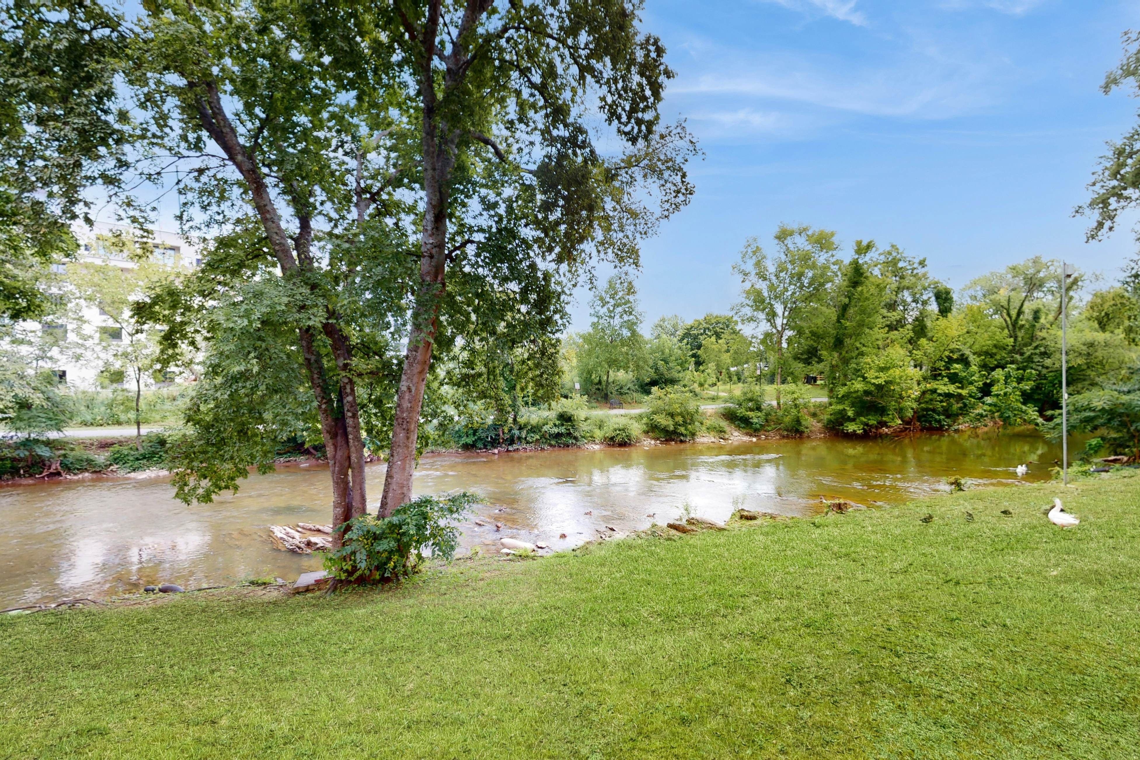 Retreat w/ Pool | Close to Pigeon Forge Main Parkway | Free Attraction Tickets