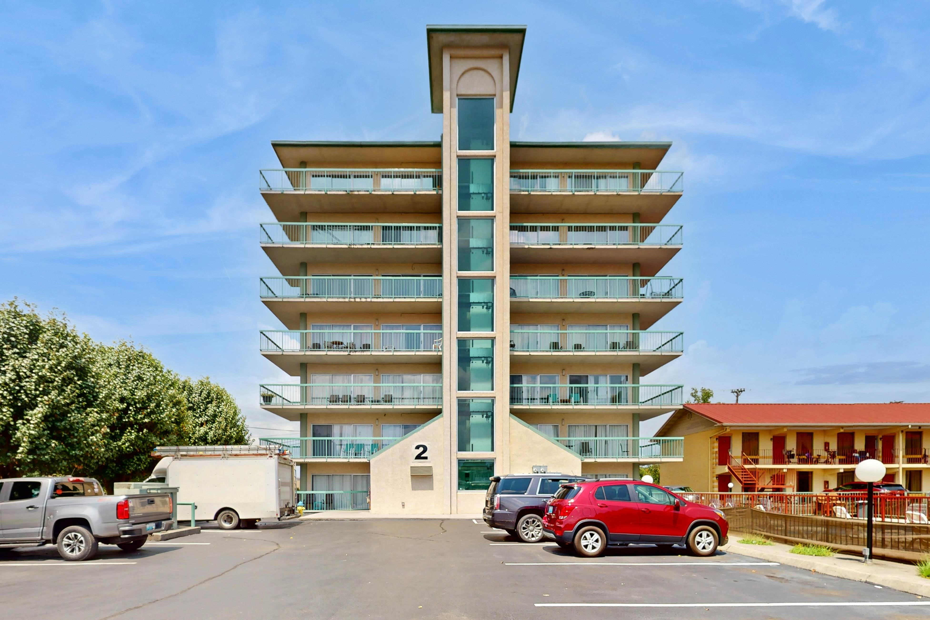 Retreat w/ Pool | Close to Pigeon Forge Main Parkway | Free Attraction Tickets