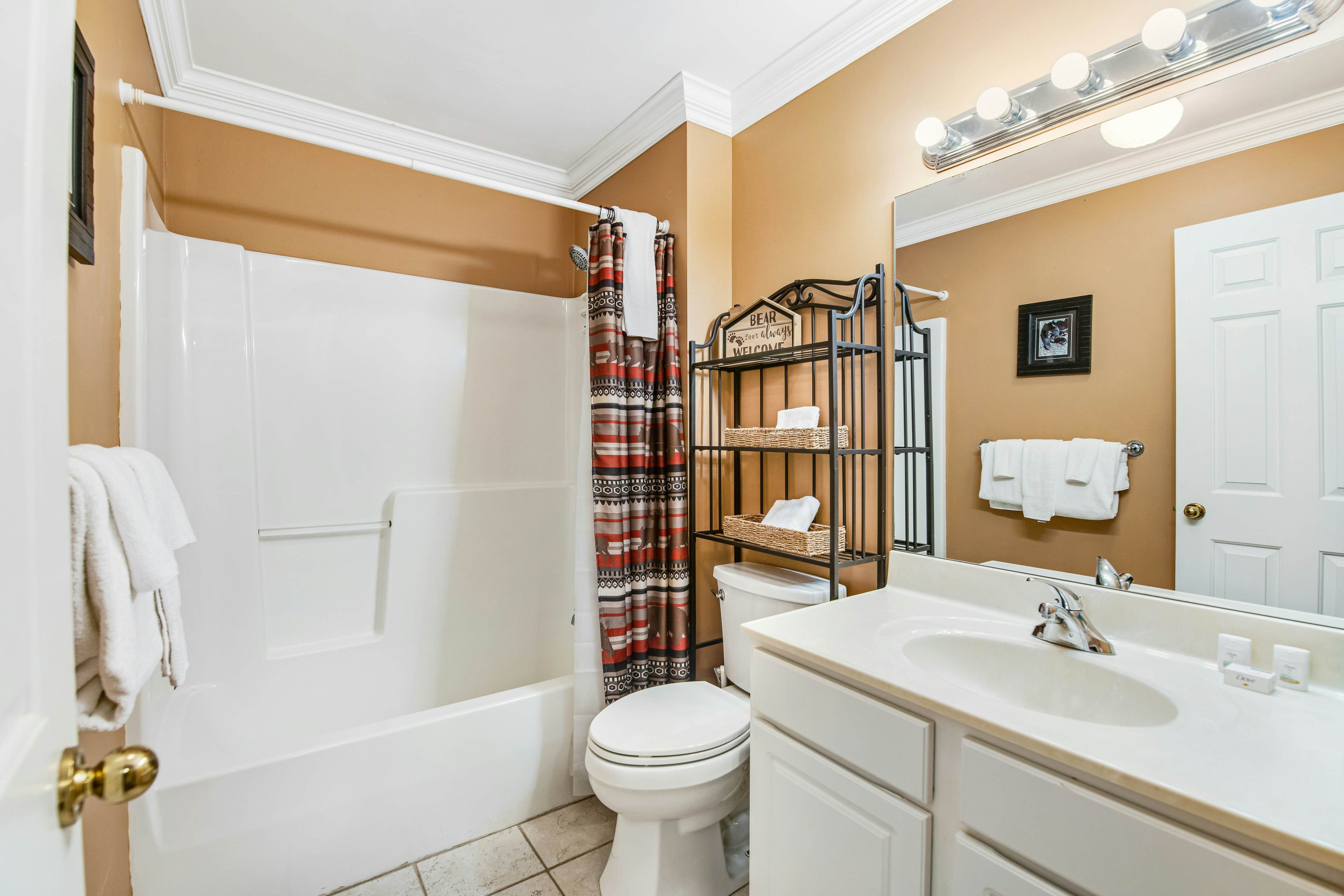 Dreamy Condo Near Downtown with Creek Views, Pool, & Free Attraction Tickets