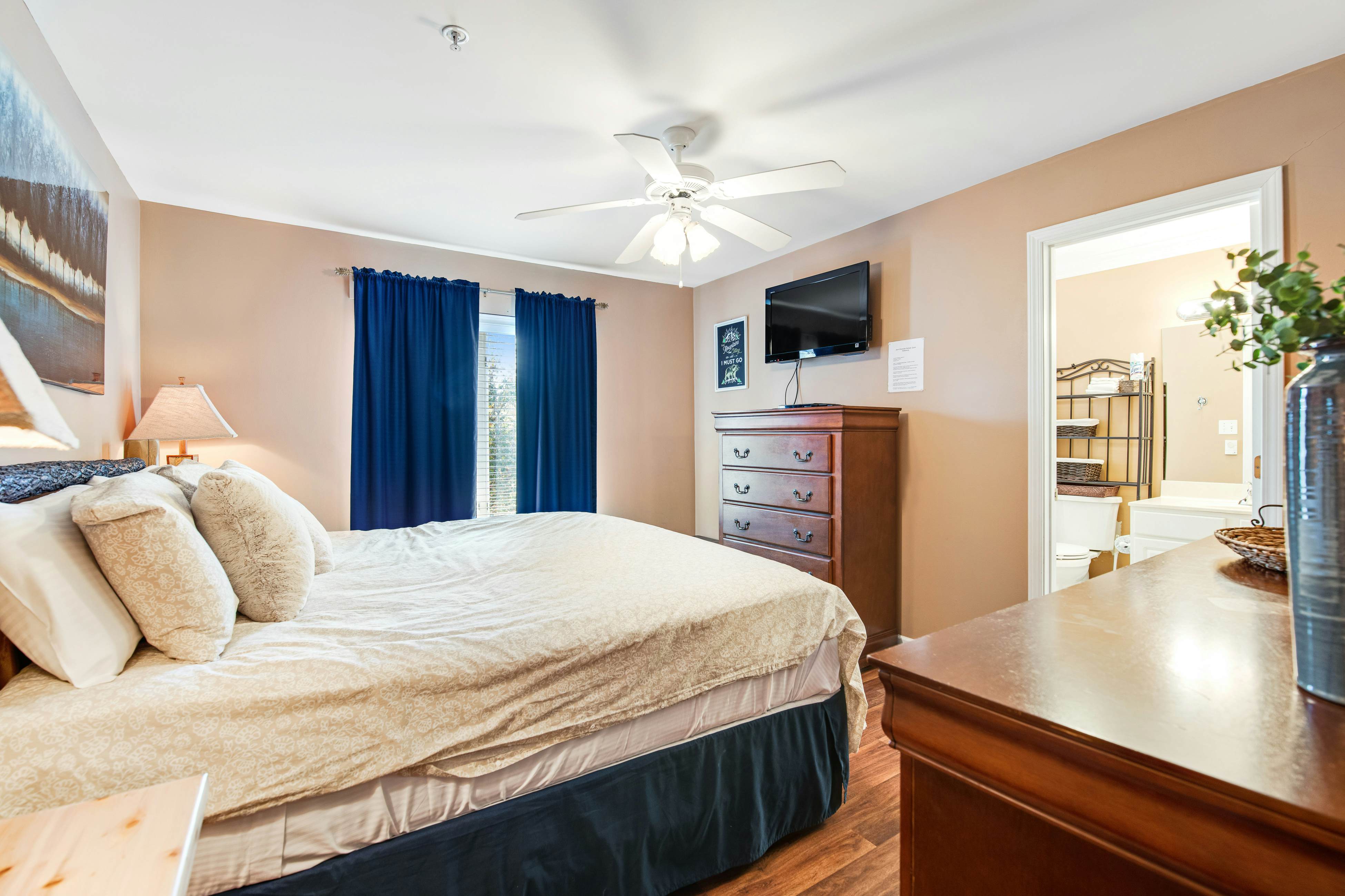 Dreamy Condo Near Downtown with Creek Views, Pool, & Free Attraction Tickets