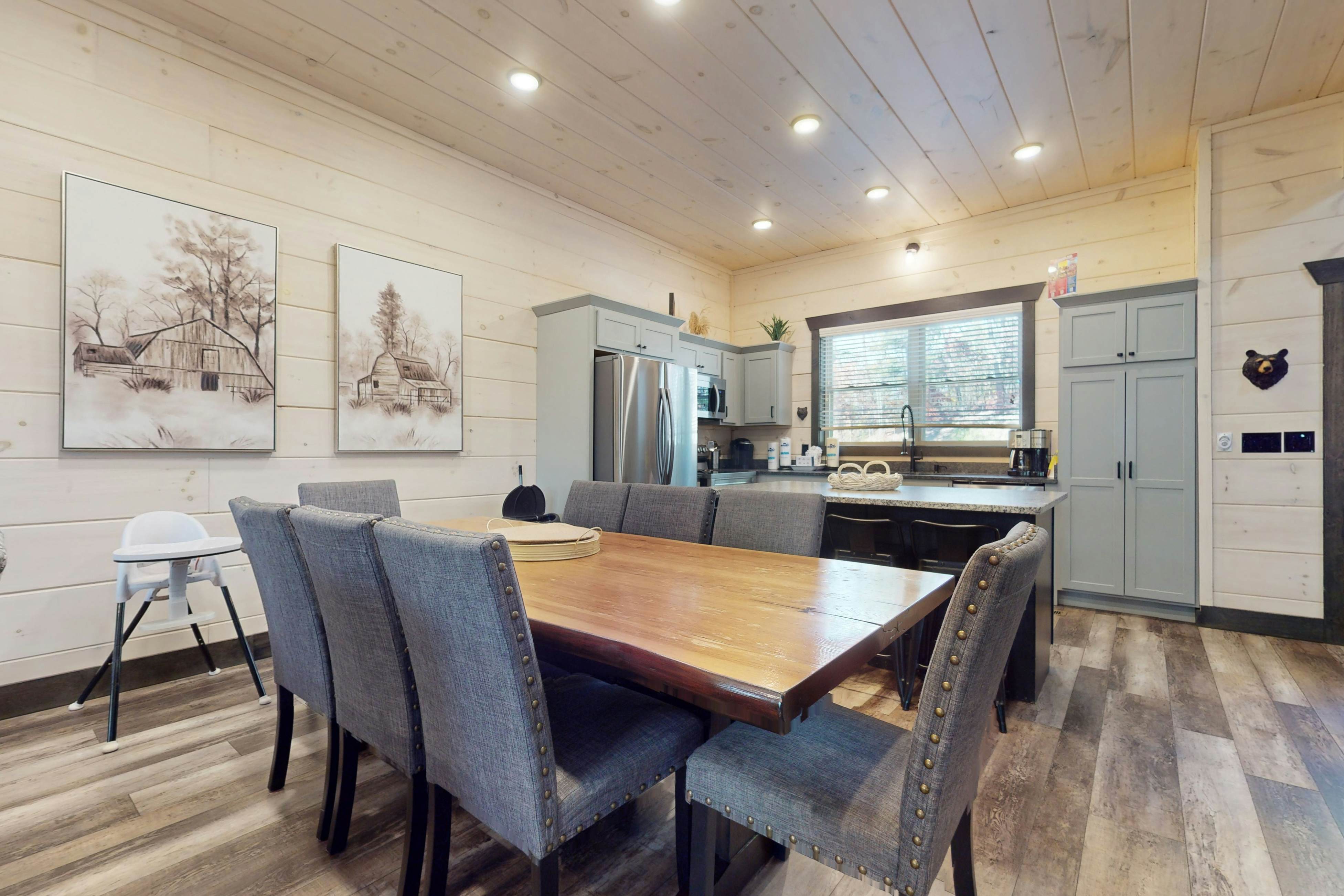 Cozy Cabin, Sleep 12・Indoor pool・Theater/Game Room