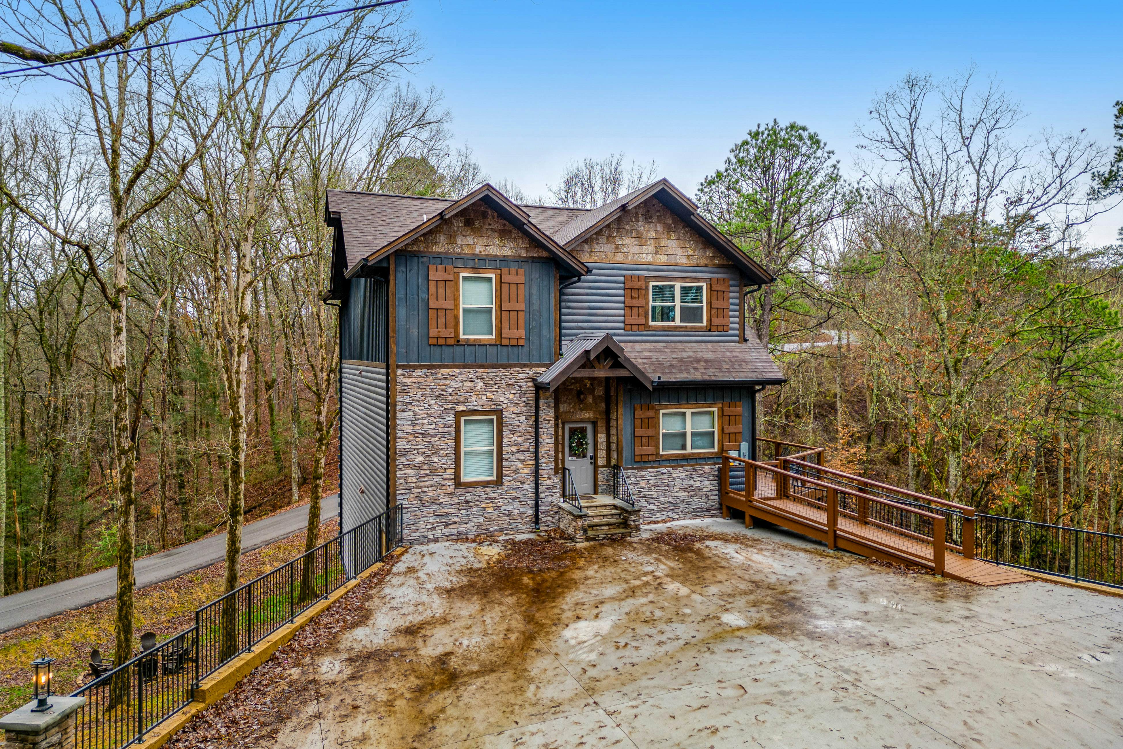 Cozy Cabin, Sleep 12・Indoor pool・Theater/Game Room