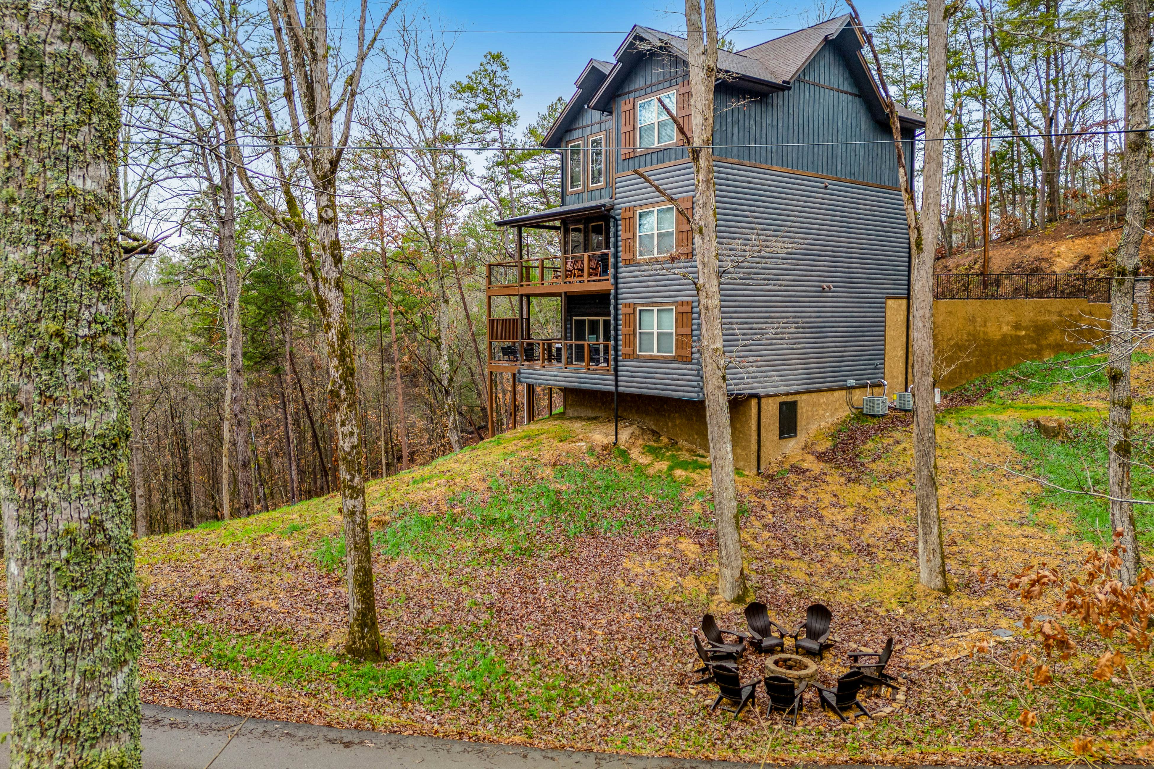 Cozy Cabin, Sleep 12・Indoor pool・Theater/Game Room