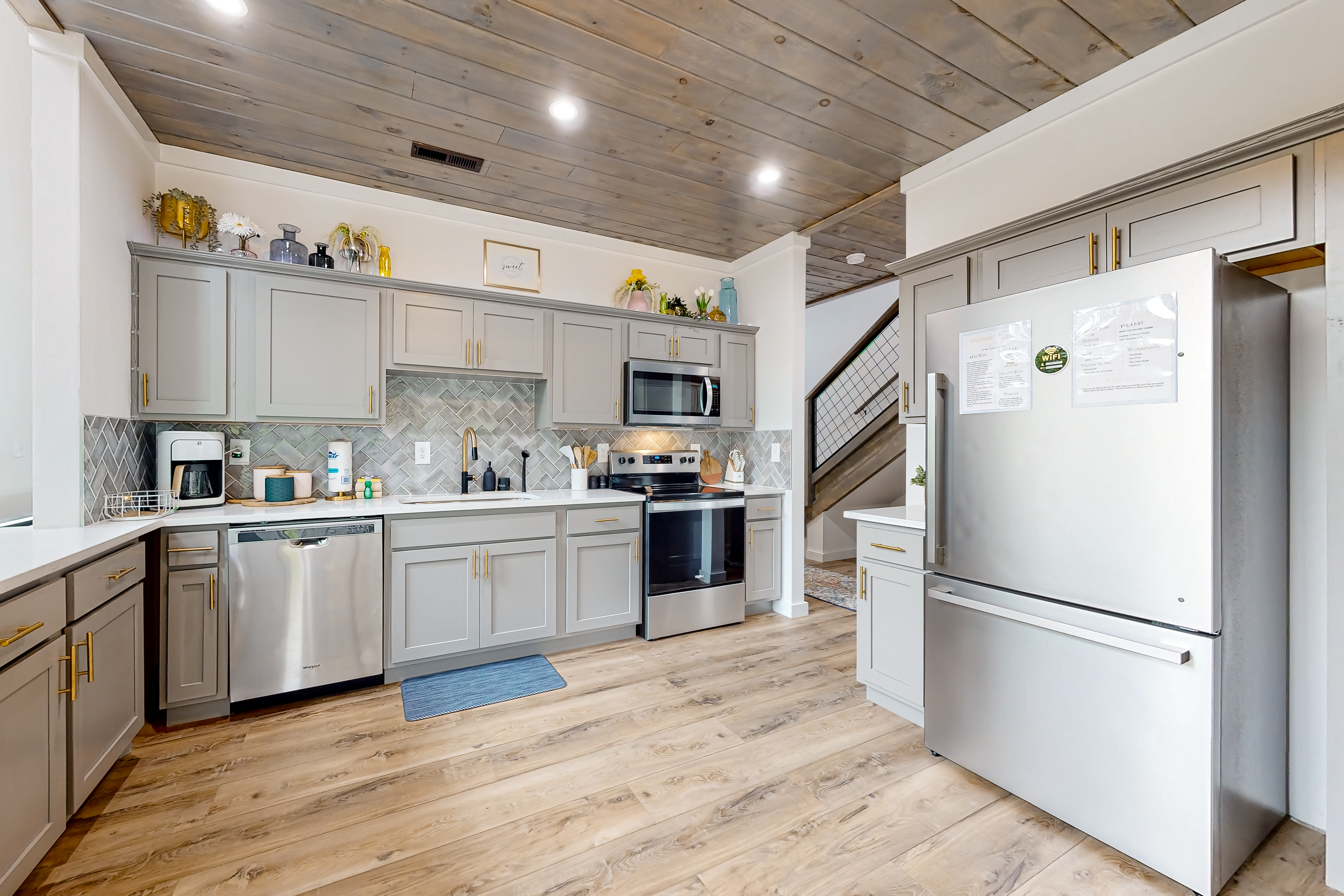 Newly Built Mtn View Home, Sleeps 8・Hot Tub・Games