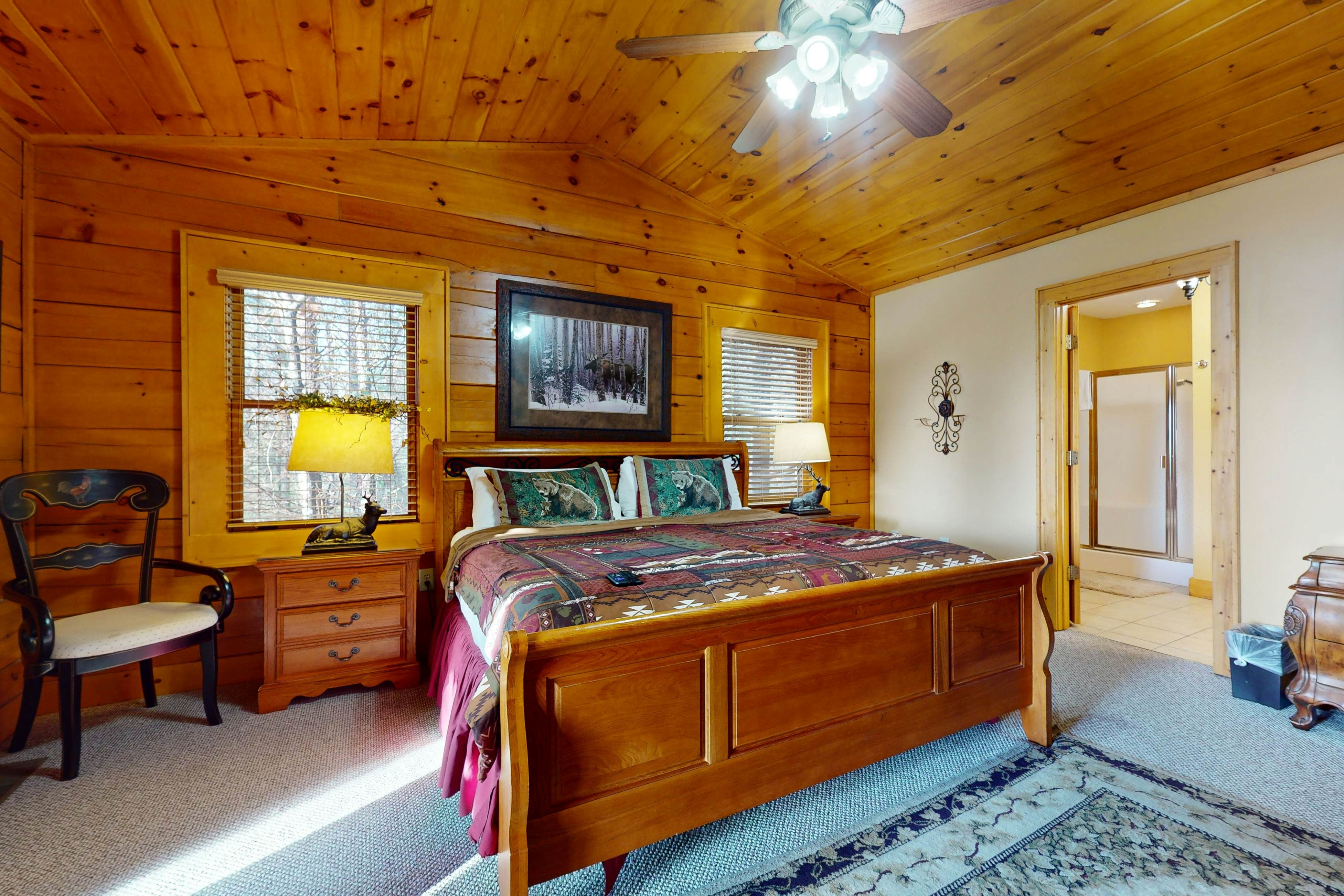 Mtn-view cabin with game room, private hot tub, pool, & free attraction tickets