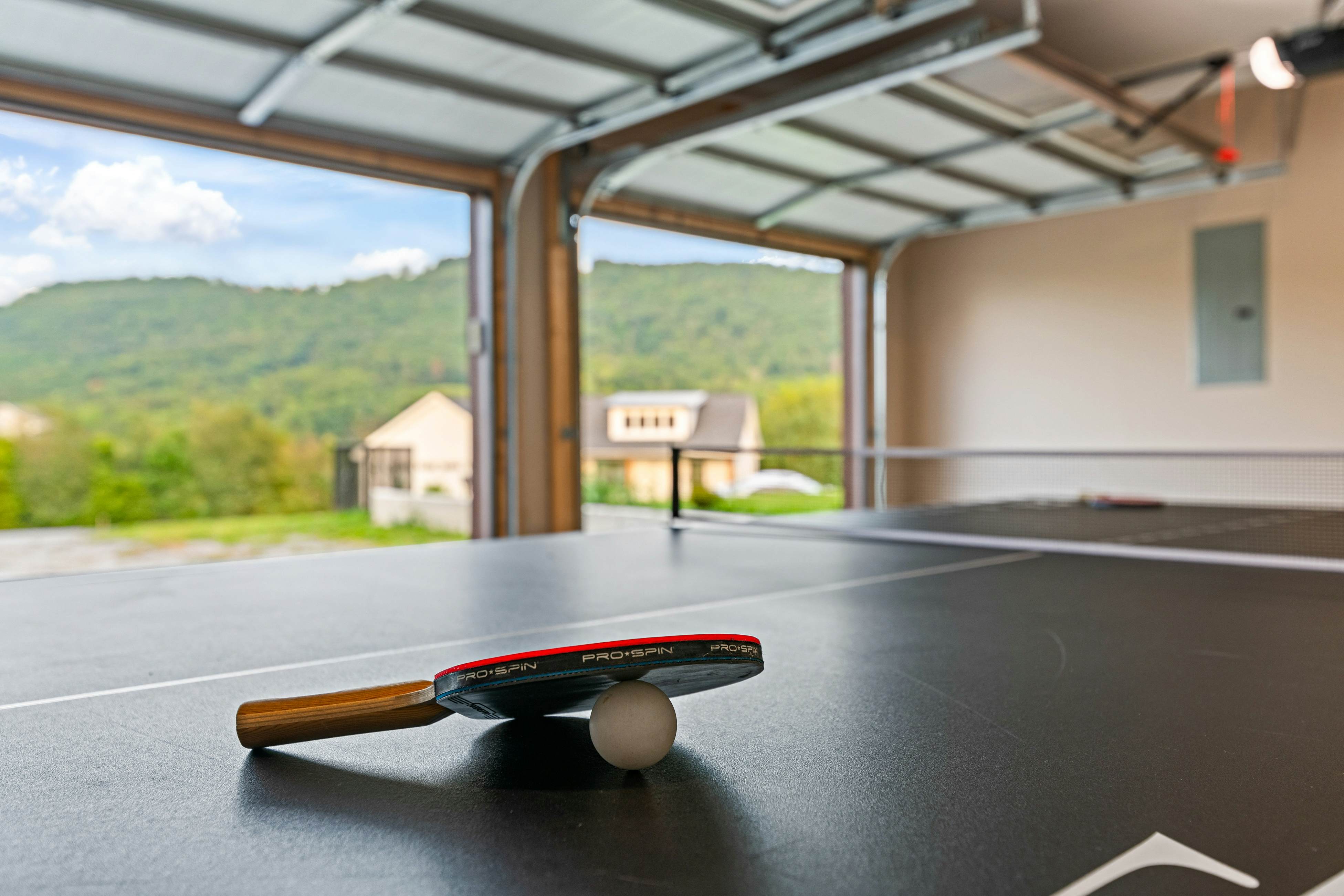 Idyllic Cabin, Sleeps 8・Hot Tub・Games・Free Ticket