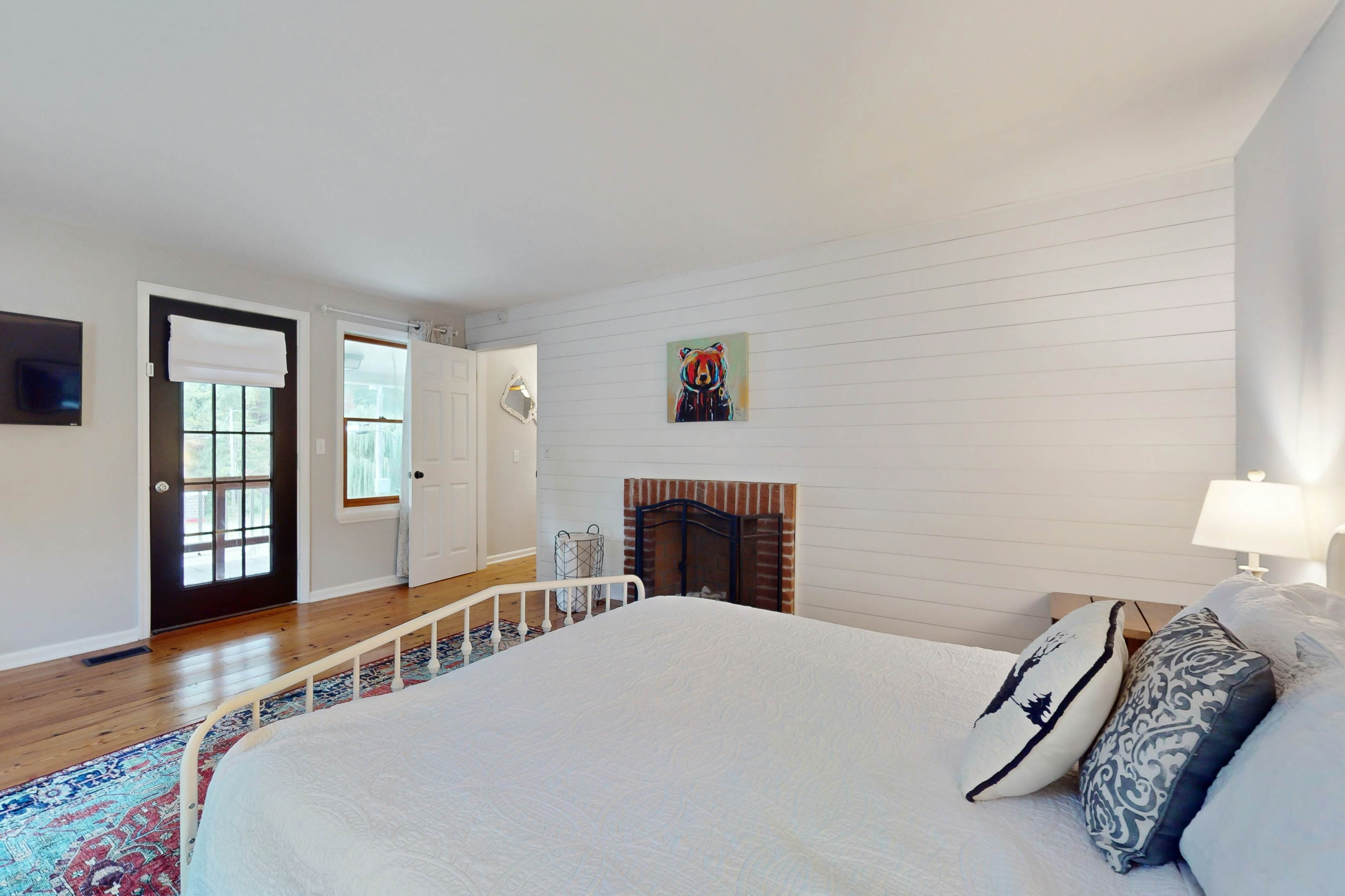 Classic farmhouse-style home w/ front porch, hot tub, & free attraction tickets