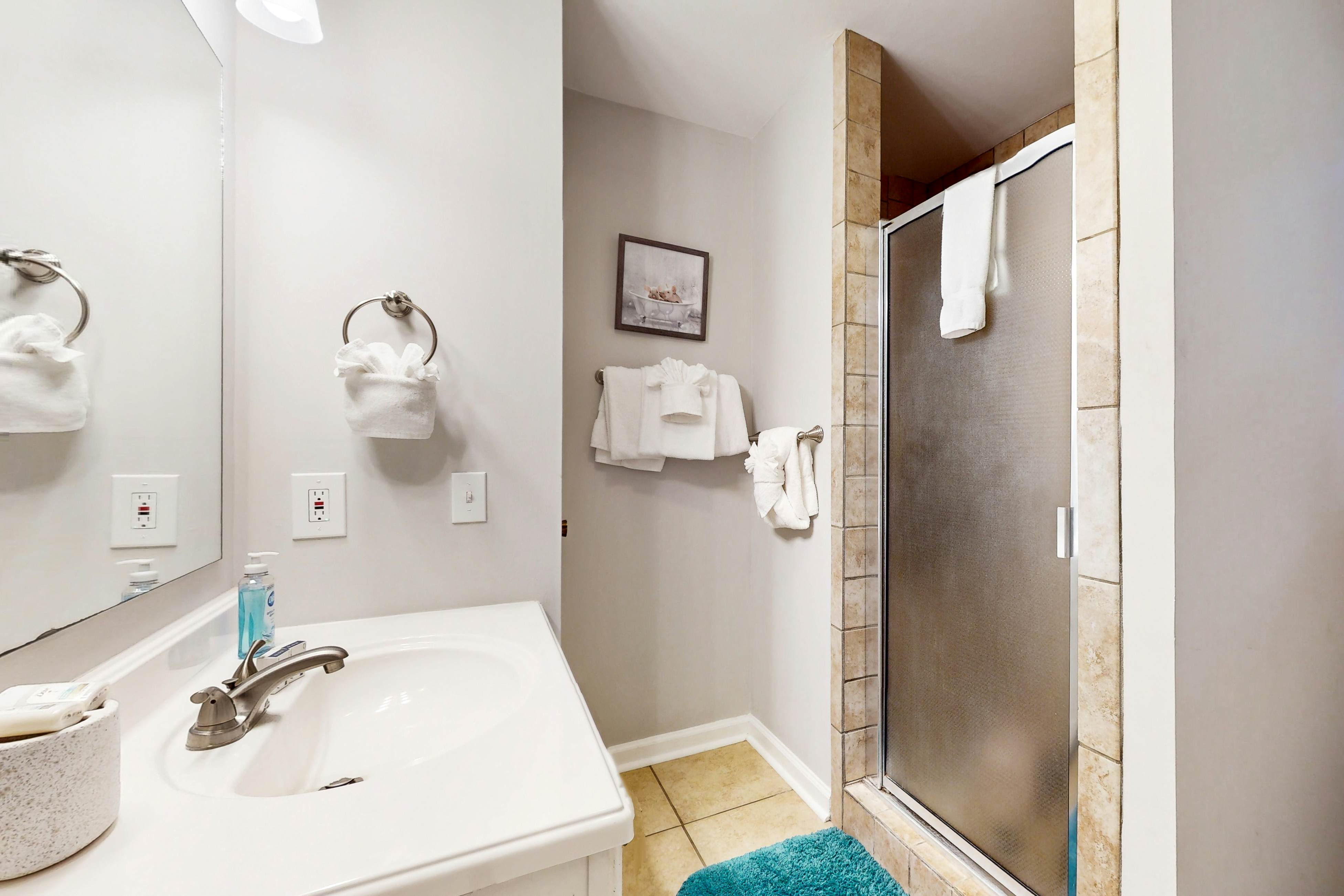 Classic farmhouse-style home w/ front porch, hot tub, & free attraction tickets