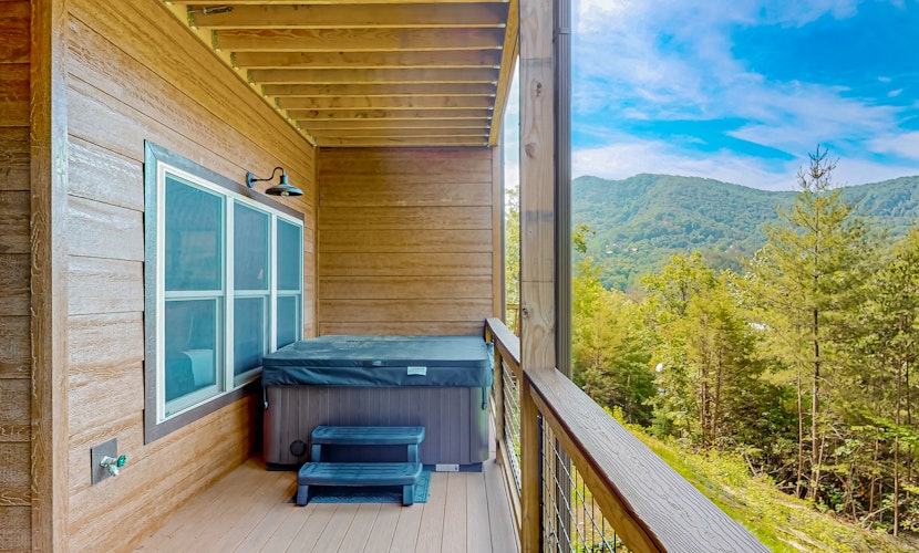 Modern Luxe Cabin, Sleep 10・Hot Tub・Mtn View・Games