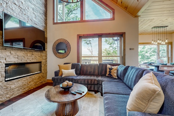 Modern Luxe Cabin, Sleep 10・Hot Tub・Mtn View・Games