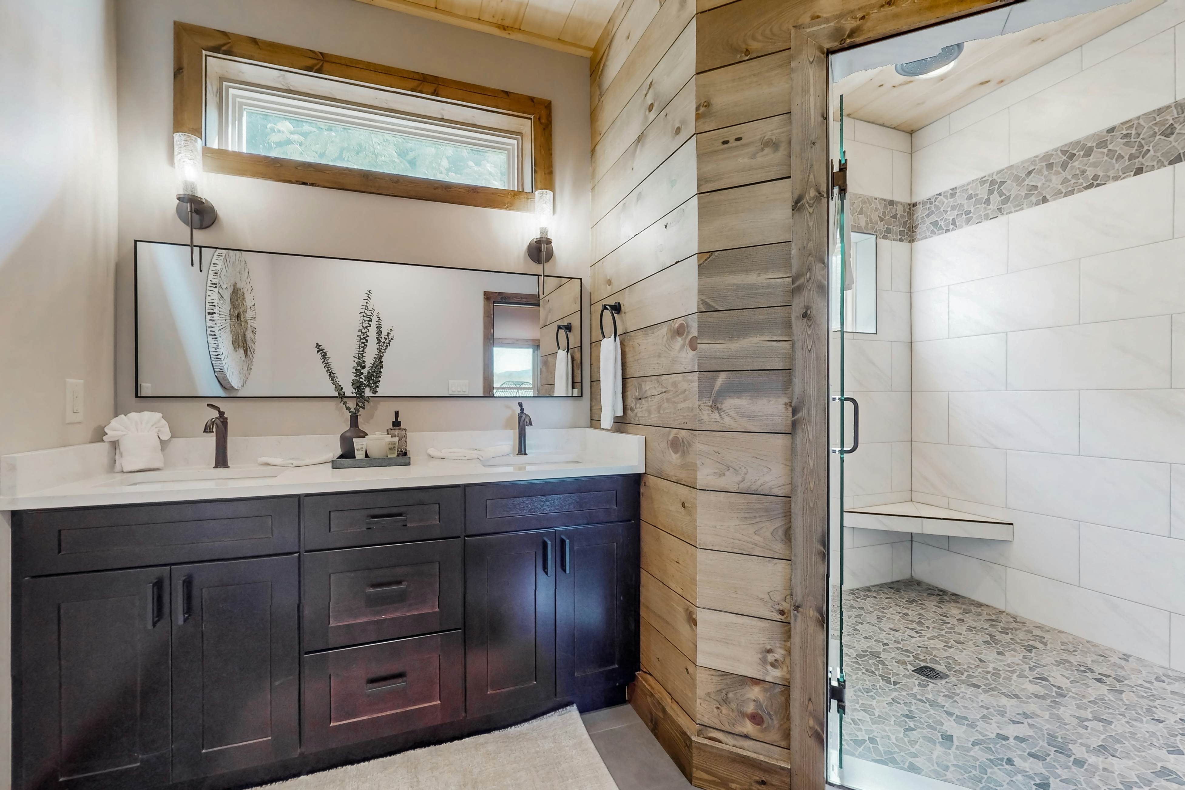 Modern Luxe Cabin w/Hot Tub, Mountain Views, Game Room, +Free Attraction Tickets