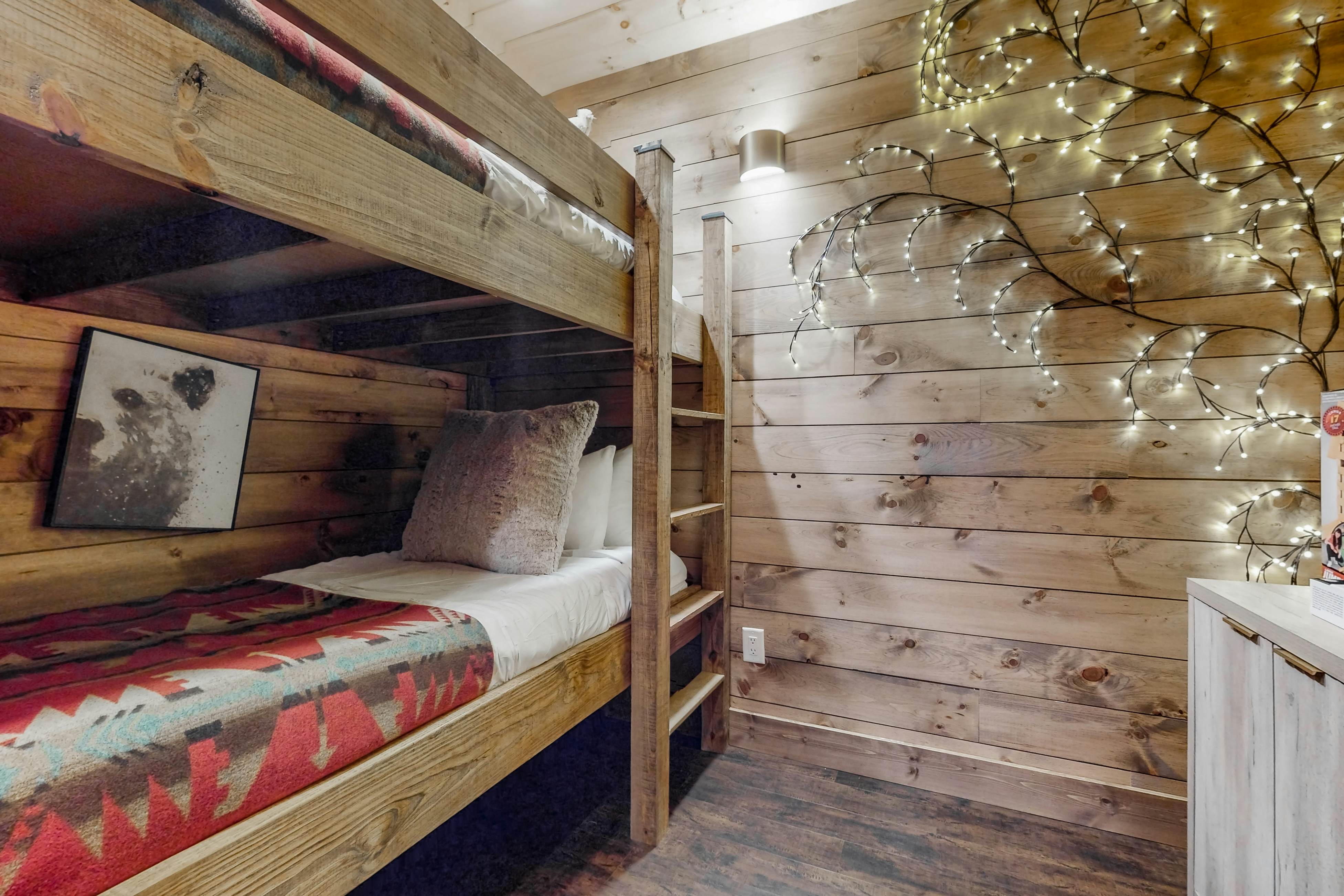 Modern Luxe Cabin w/Hot Tub, Mountain Views, Game Room, +Free Attraction Tickets