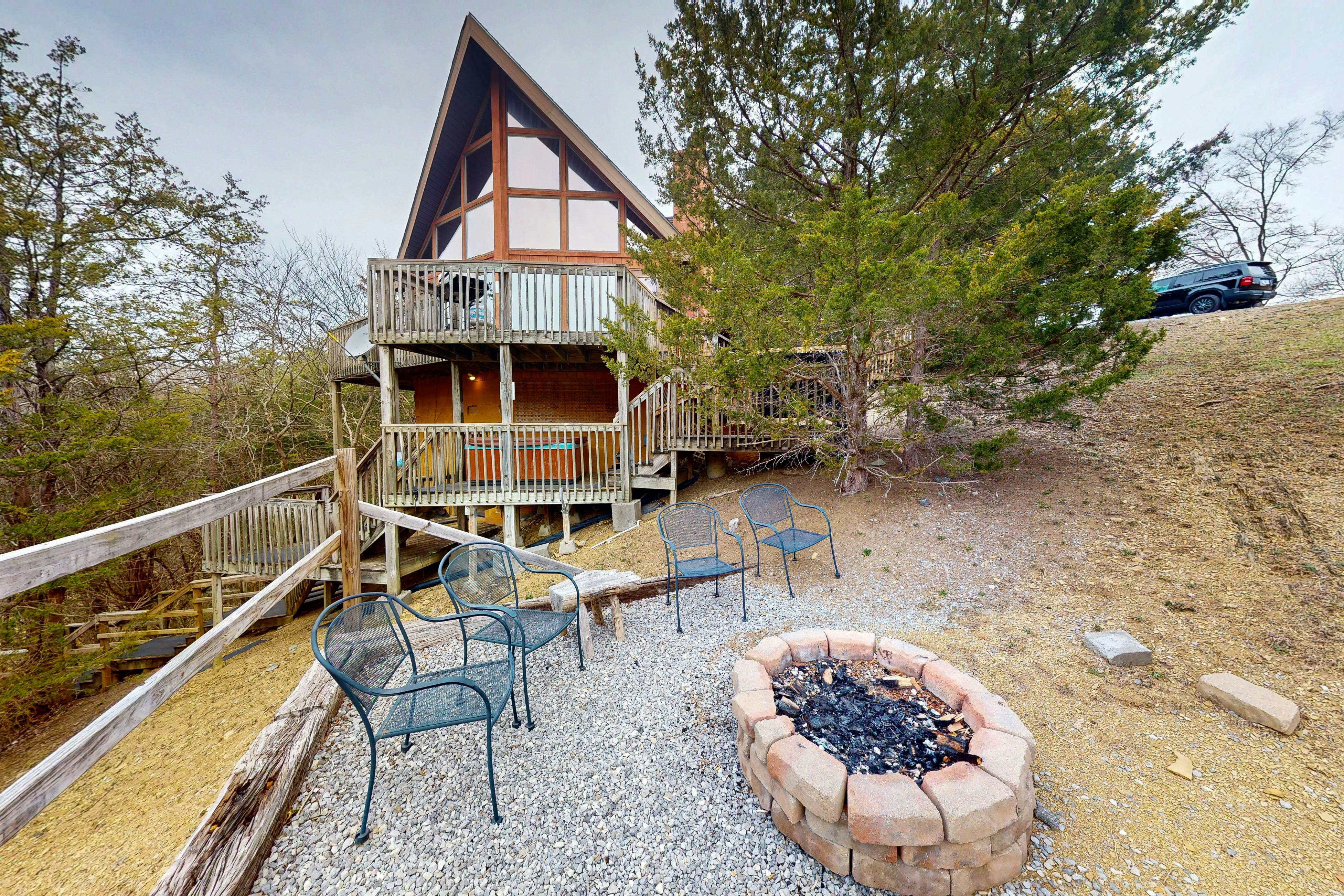 Stunning Lakefront Home・Dock・Fire Pit・Pool table