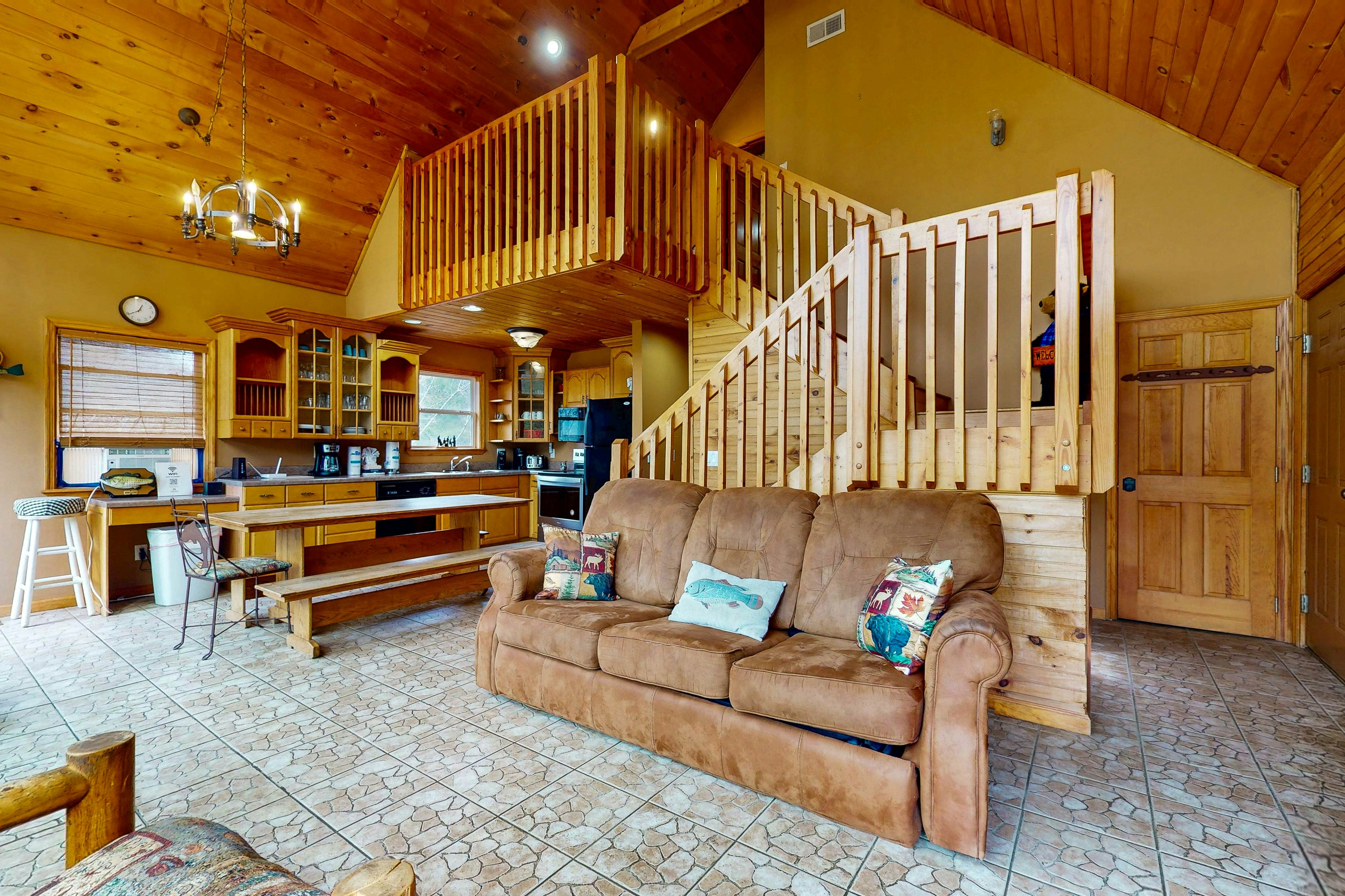 Stunning Lakefront Home・Dock・Fire Pit・Pool table