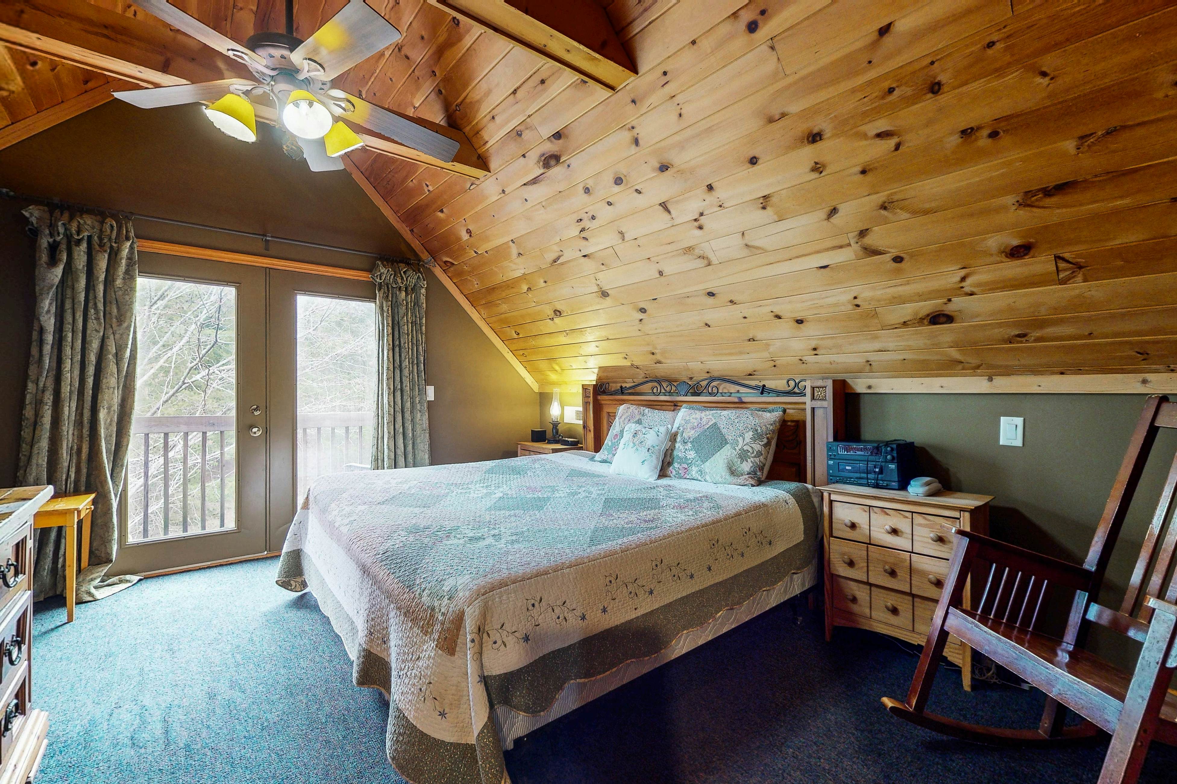 Stunning Lakefront Home・Dock・Fire Pit・Pool table