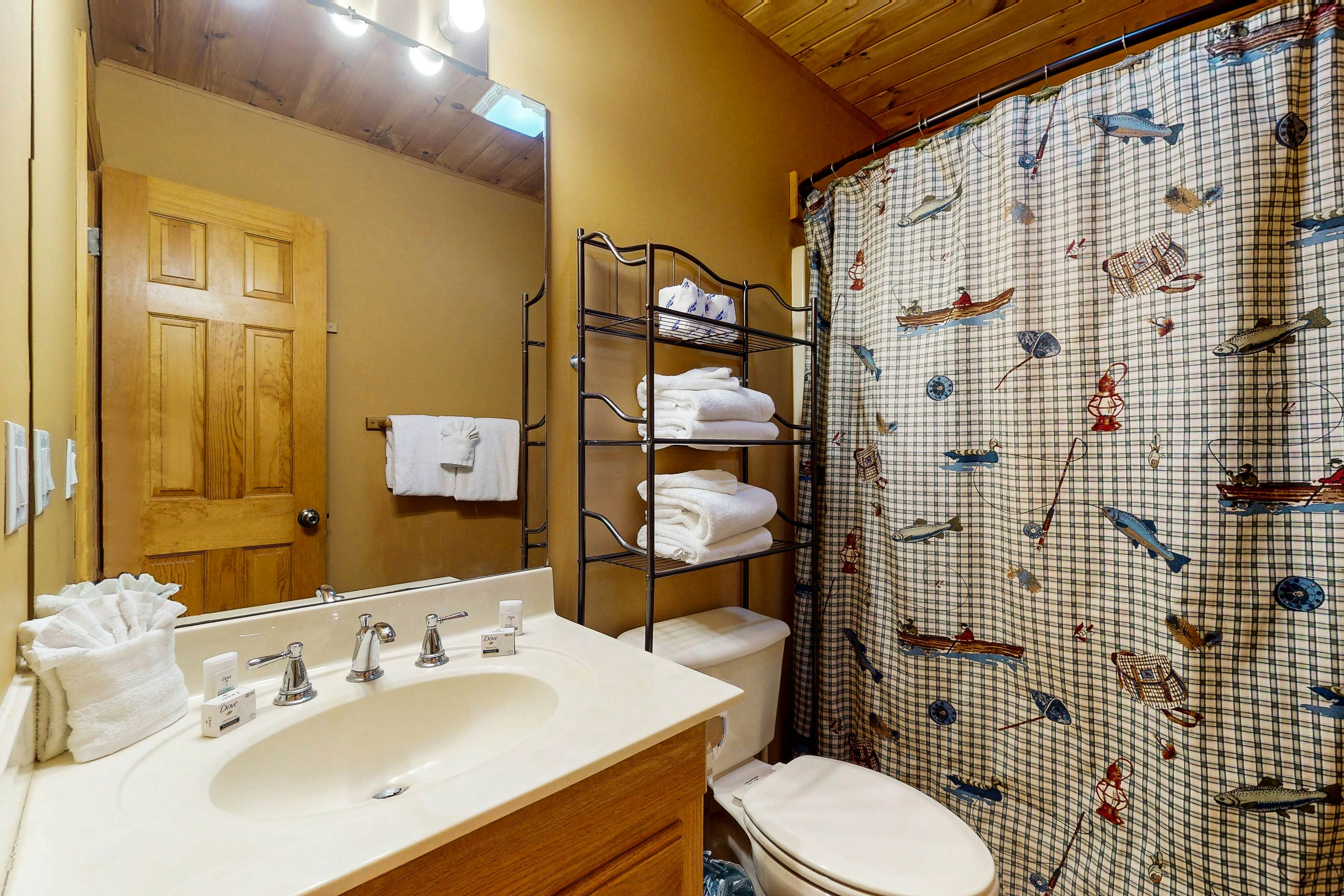 Stunning Lakefront Home・Dock・Fire Pit・Pool table