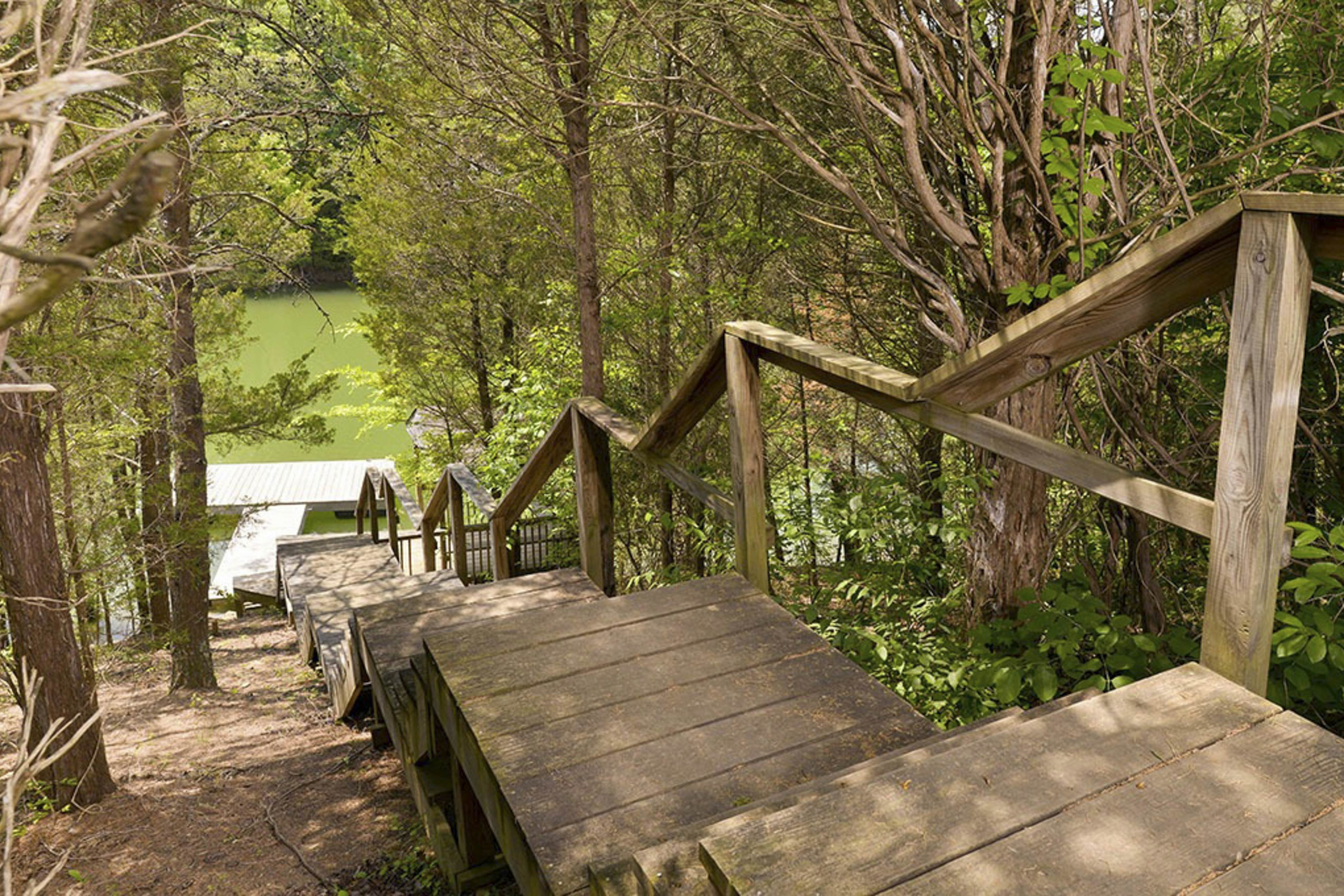Stunning Lakefront Home・Dock・Fire Pit・Pool table
