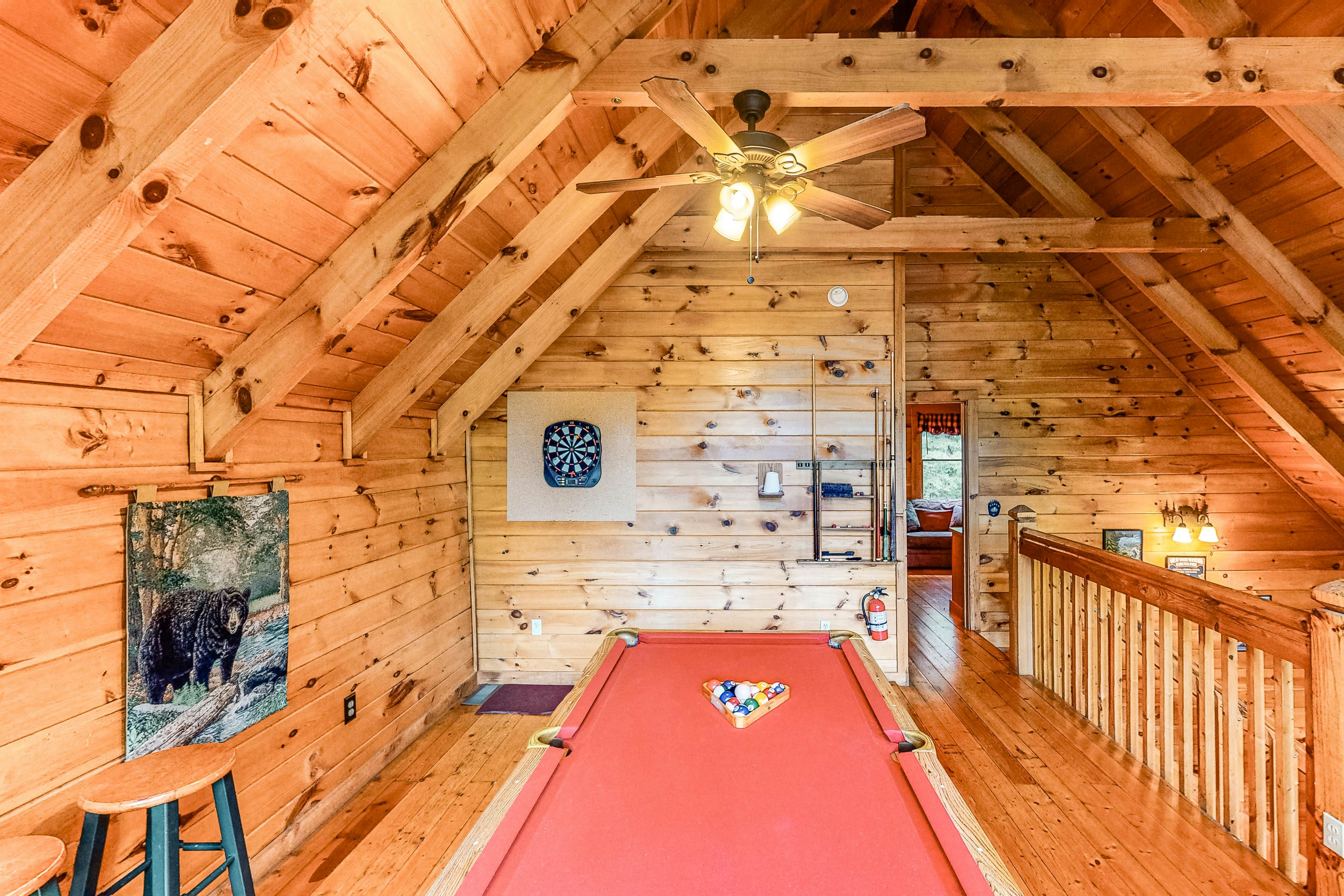 Beary Comfy, Sleeps 6・Hot Tub・Pool Table・Deck