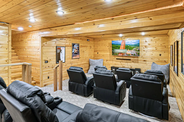 4-Story Cabin, Sleeps 22, Hot Tub, Game, Theater room