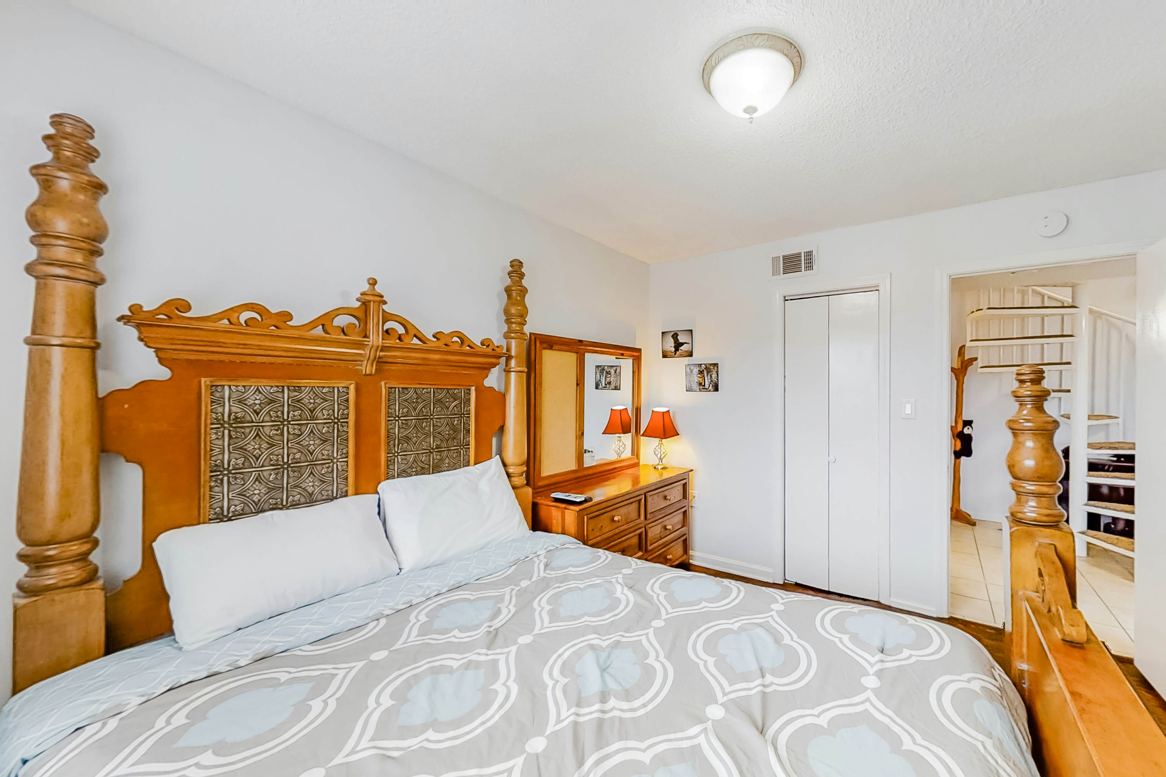 Mountain View Ski Condo, Sleep 6・Fireplace・Hot Tub