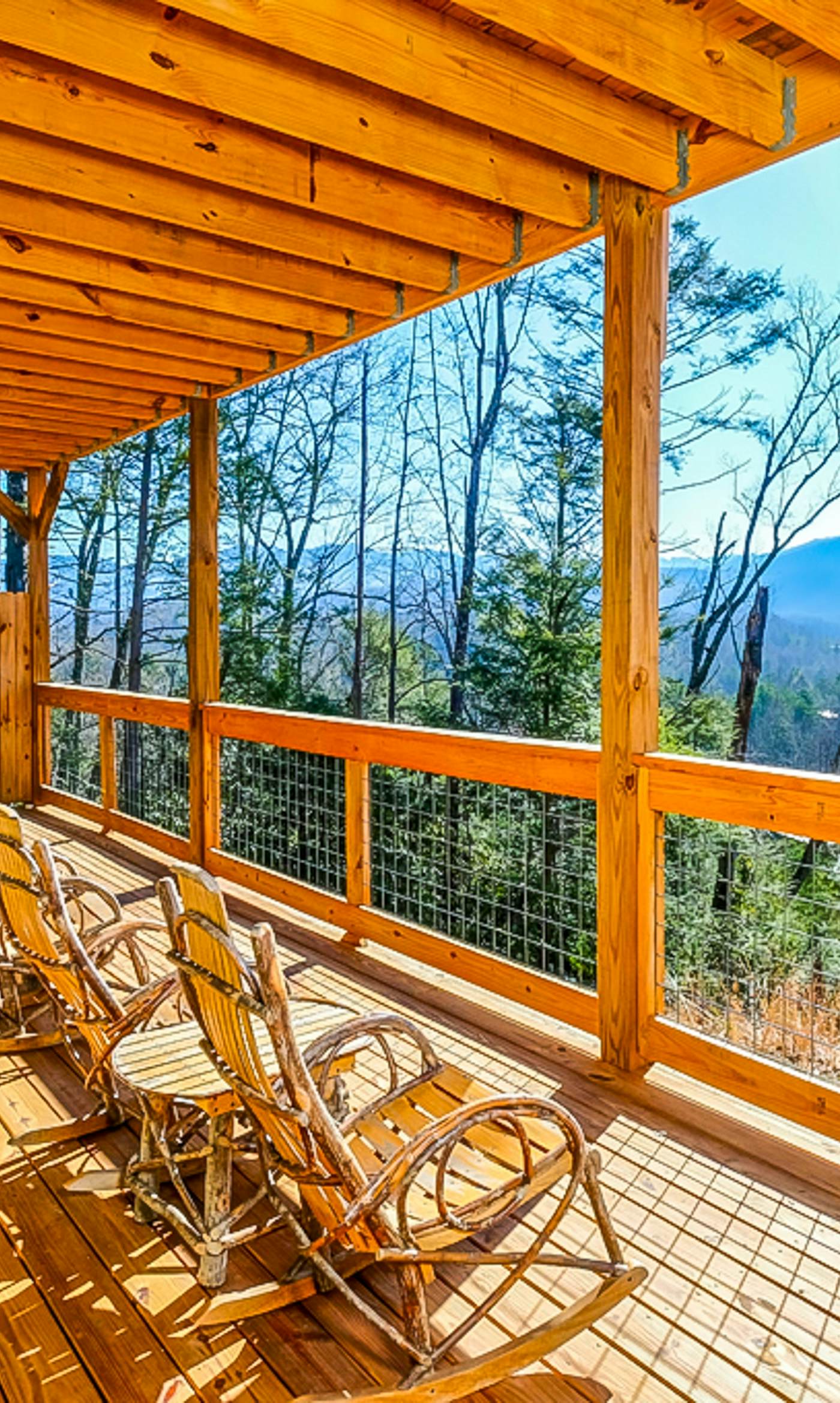 Luxe Mtn View Cabin, Sleeps 10, Hot Tub, Game Room