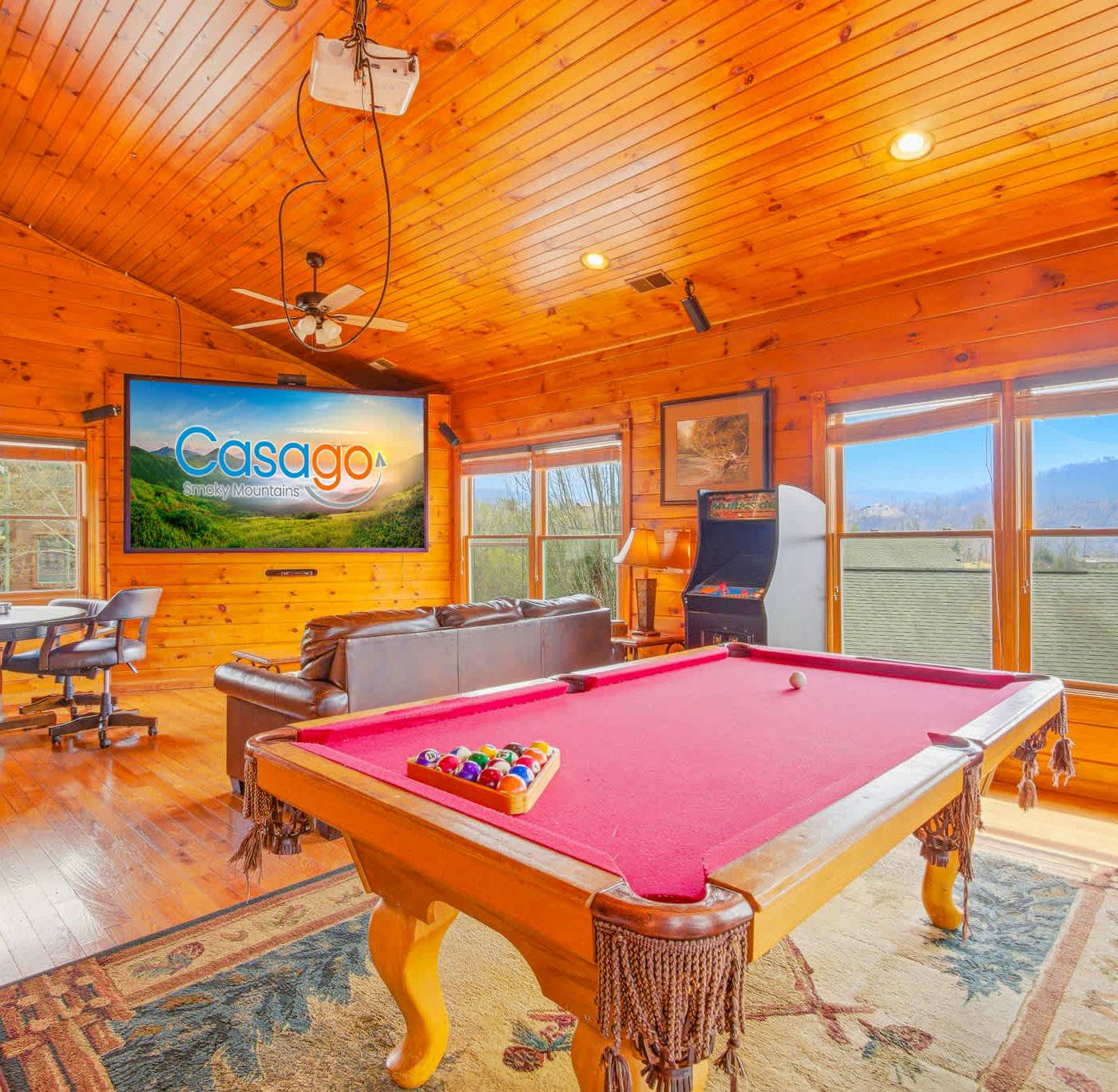 Spacious Mtn Cabin, Sleeps 12, Hot Tub, Game Room