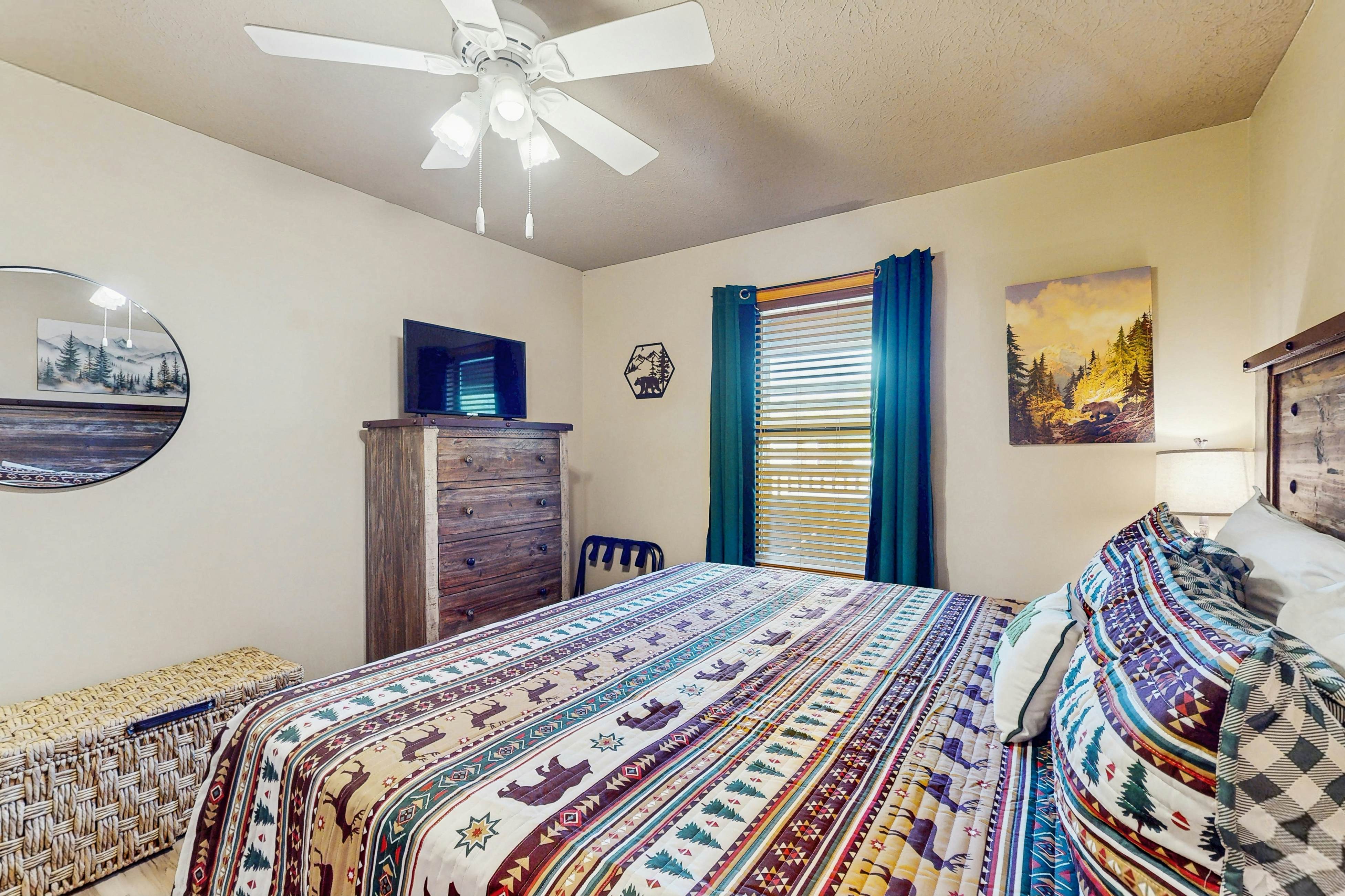 Cozy Cabin, Sleeps 6・Hot Tub・Grill・Games