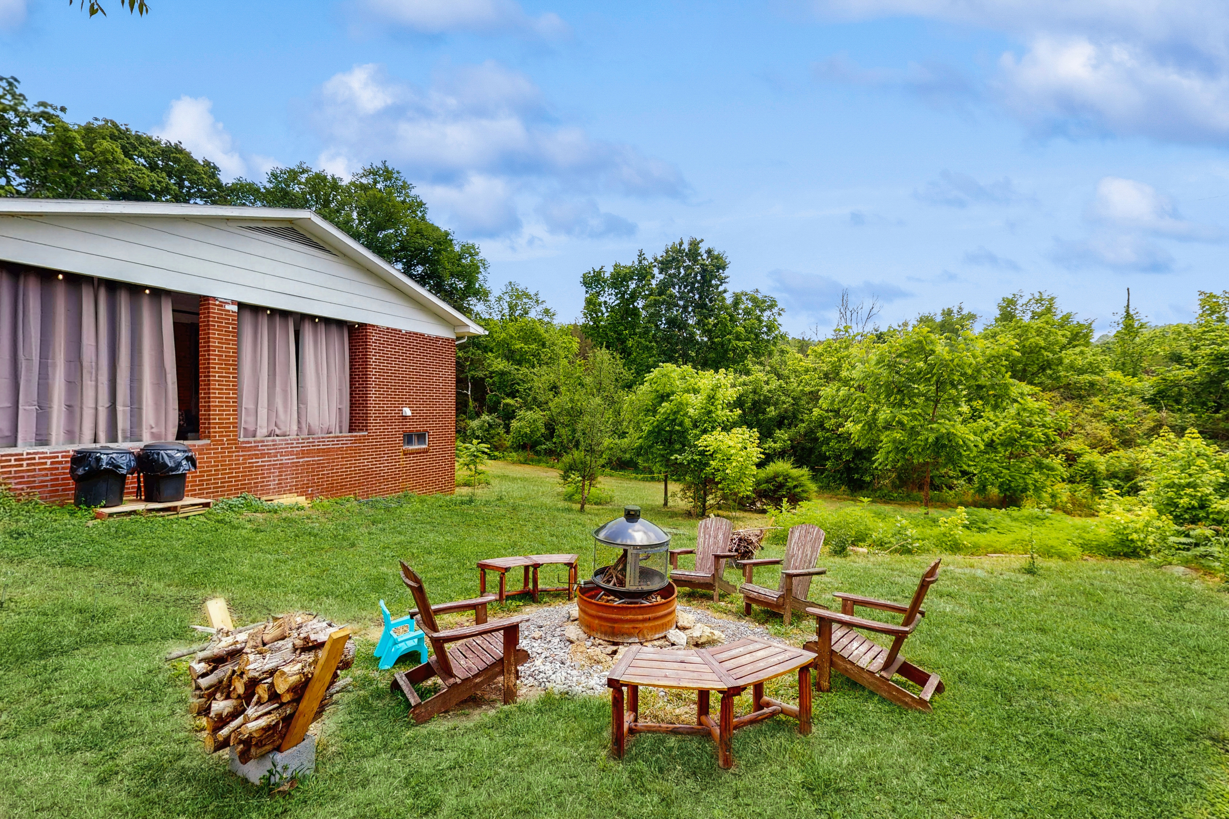 Cozy Lake Getaway, Sleeps 6・Dog Welcome・Fire pit