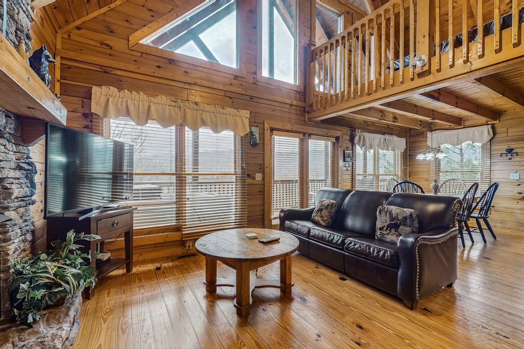 Cozy Retreat N Mountains・Views・Hot Tub・Shared Pool