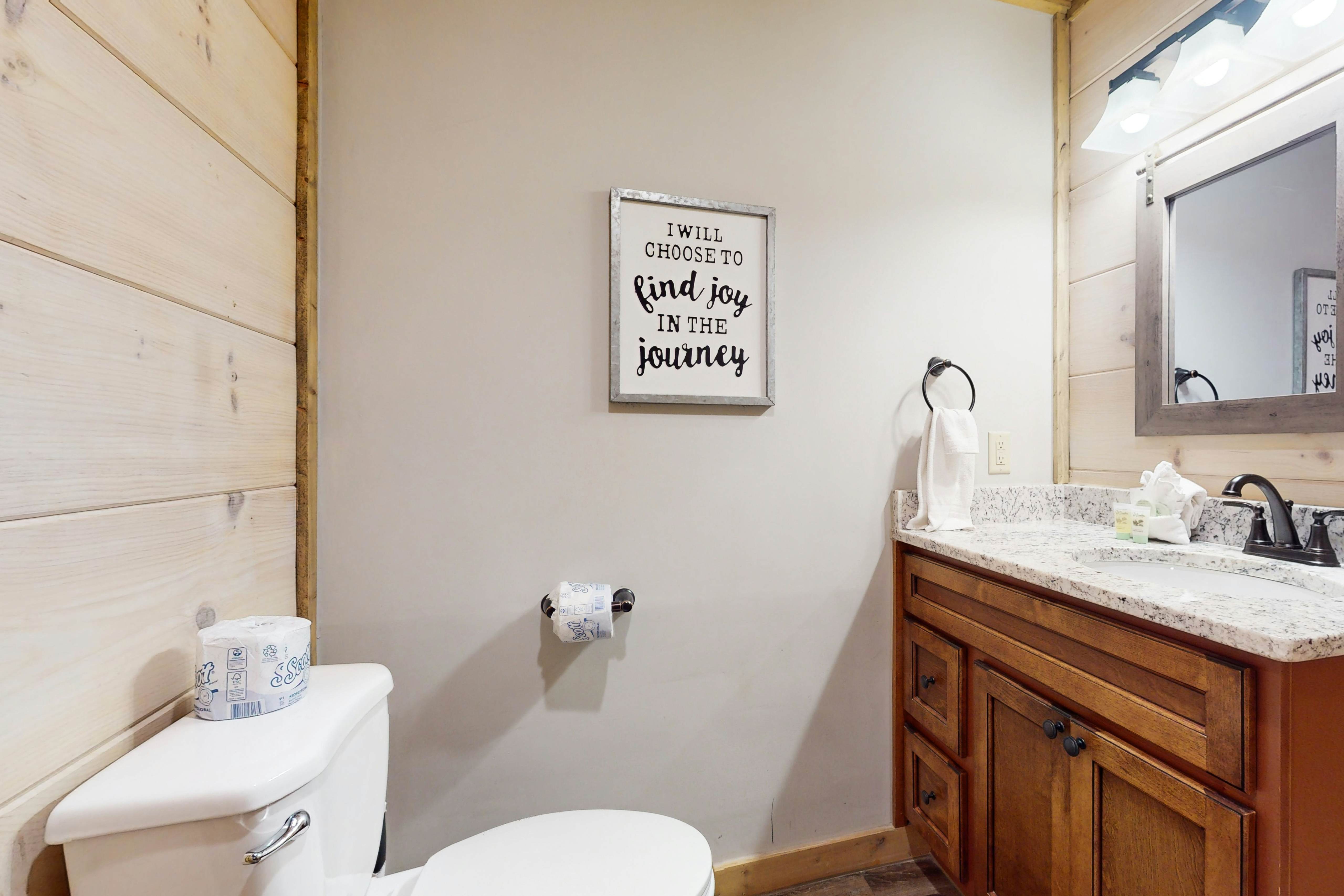 Charming Mtn Retreat, Sleeps 8・Hot Tub・Grill