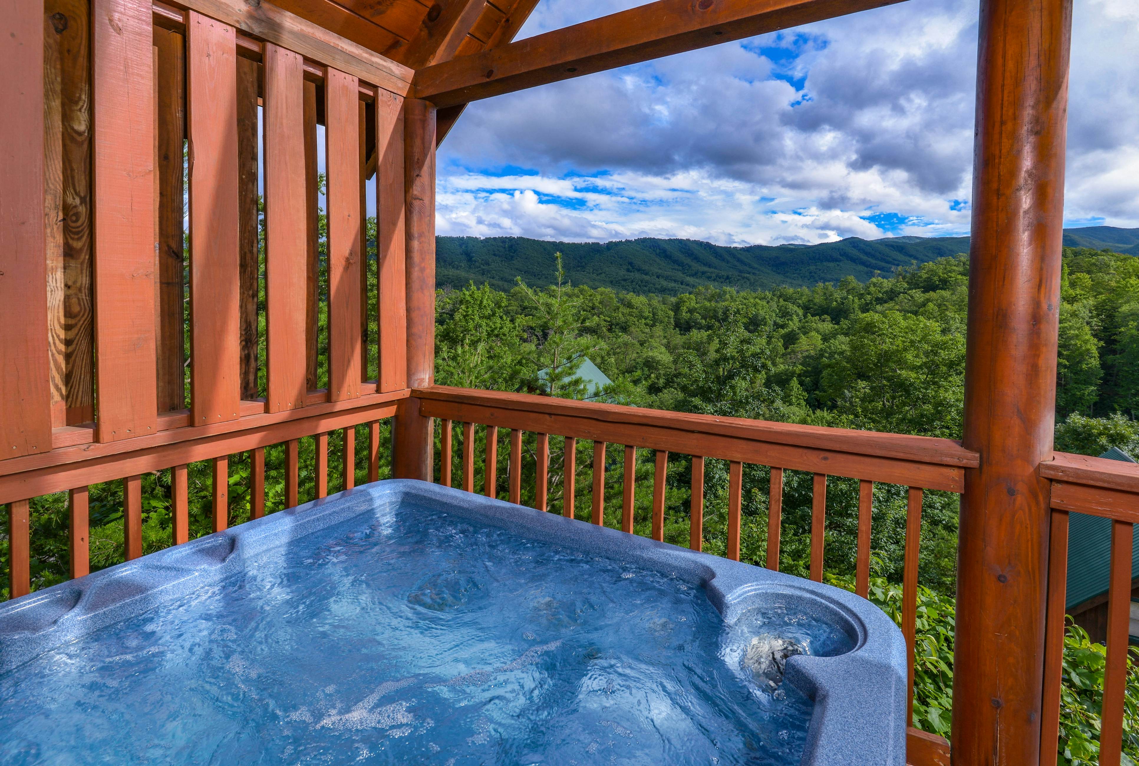 Scenic log cabin with hot tub, balcony, Free Attraction Tickets, & pool table