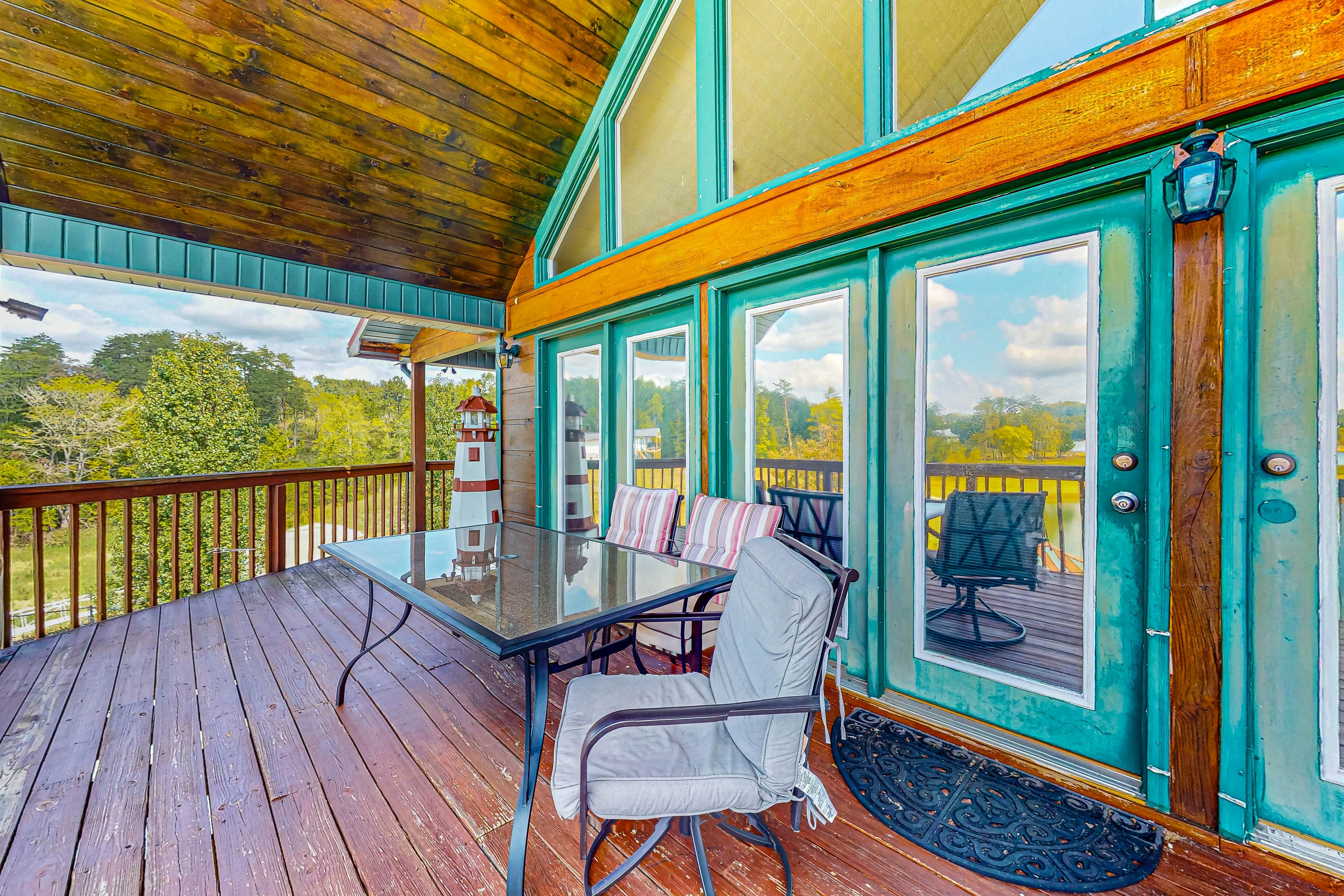 Lakefront Cabin W Views・Boat Ramp・Dock・Hot Tub