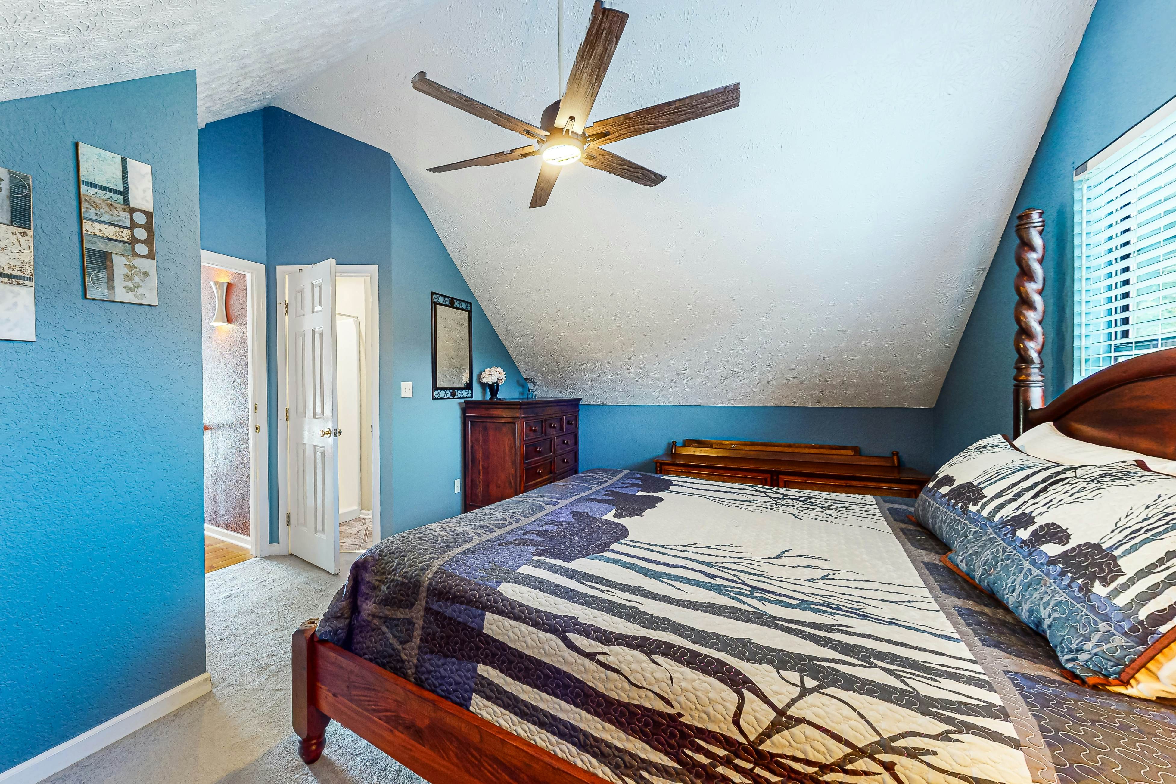 Lakefront Cabin W Views・Boat Ramp・Dock・Hot Tub